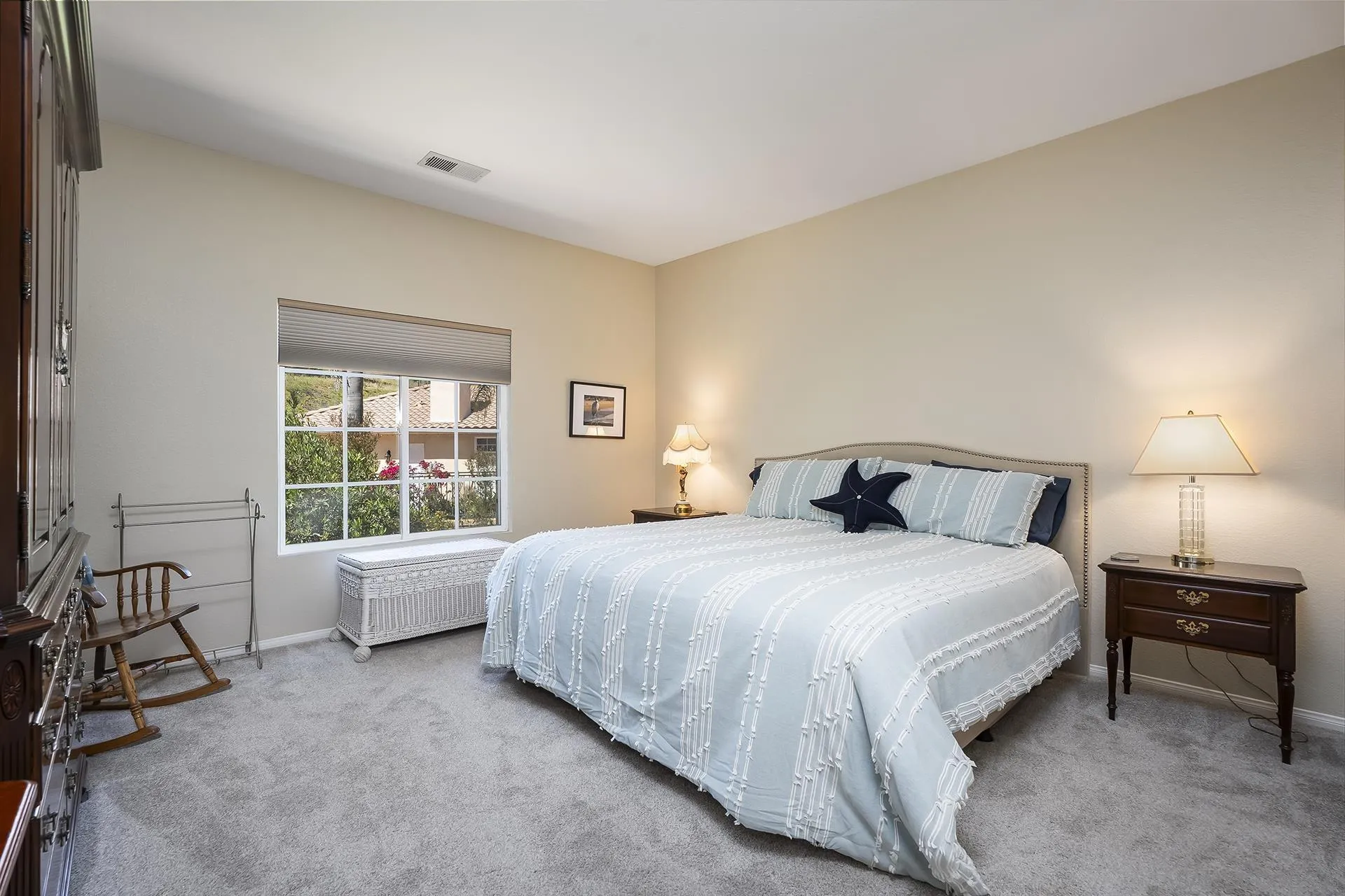 https://cdn.realtyfeed.com/cdn/127/260008400/0a793cc03e3cea3e621ec5abb6814d13.webp
