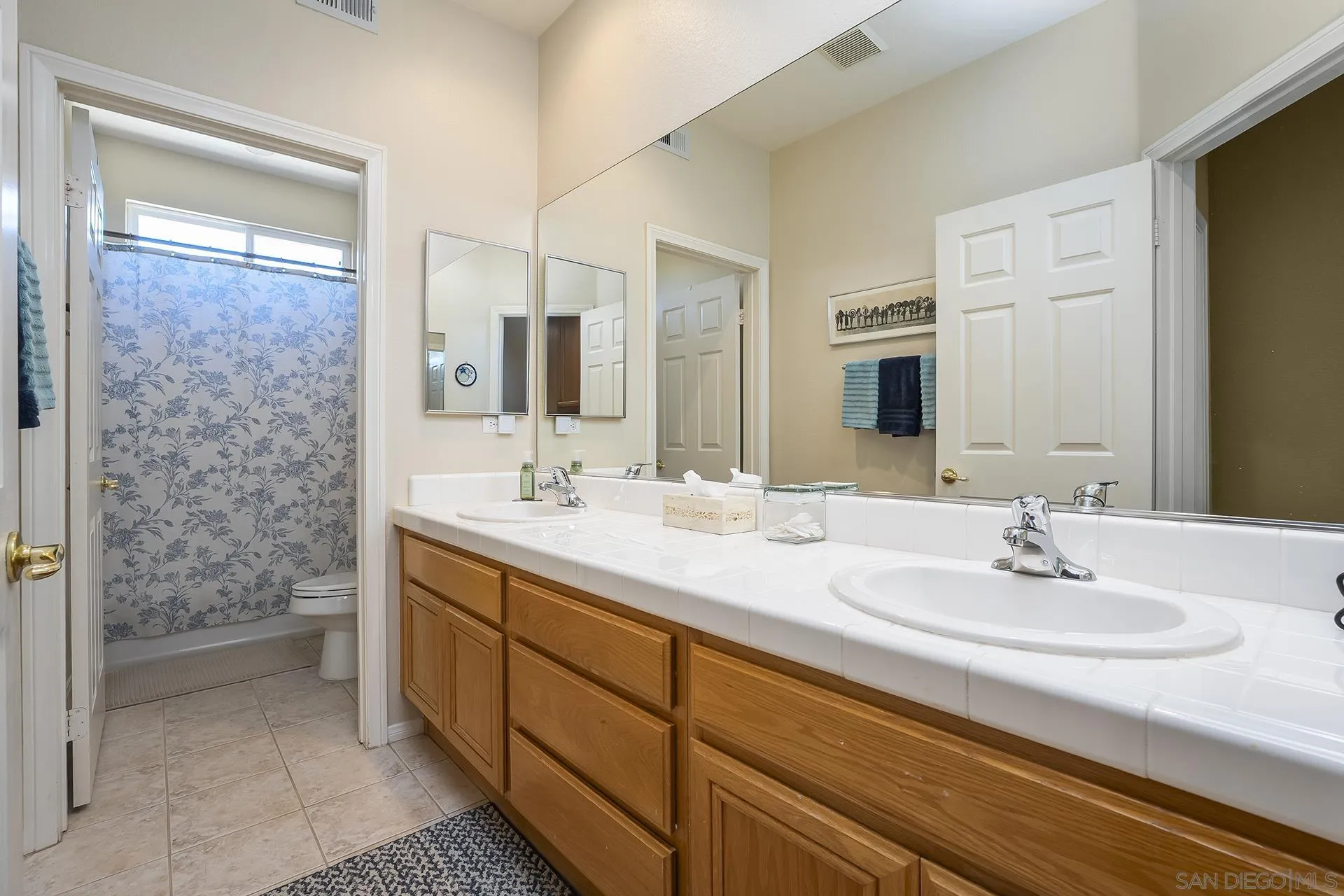 https://cdn.realtyfeed.com/cdn/127/260008400/45f48b109f5ace38103811417cbd7af7.webp