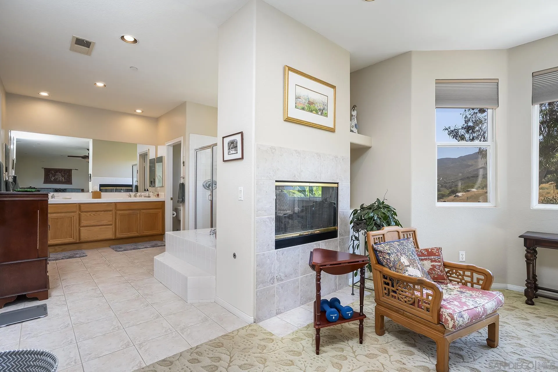 https://cdn.realtyfeed.com/cdn/127/260008400/8e746ab2410f26968a1d6ab7e4a99fc3.webp