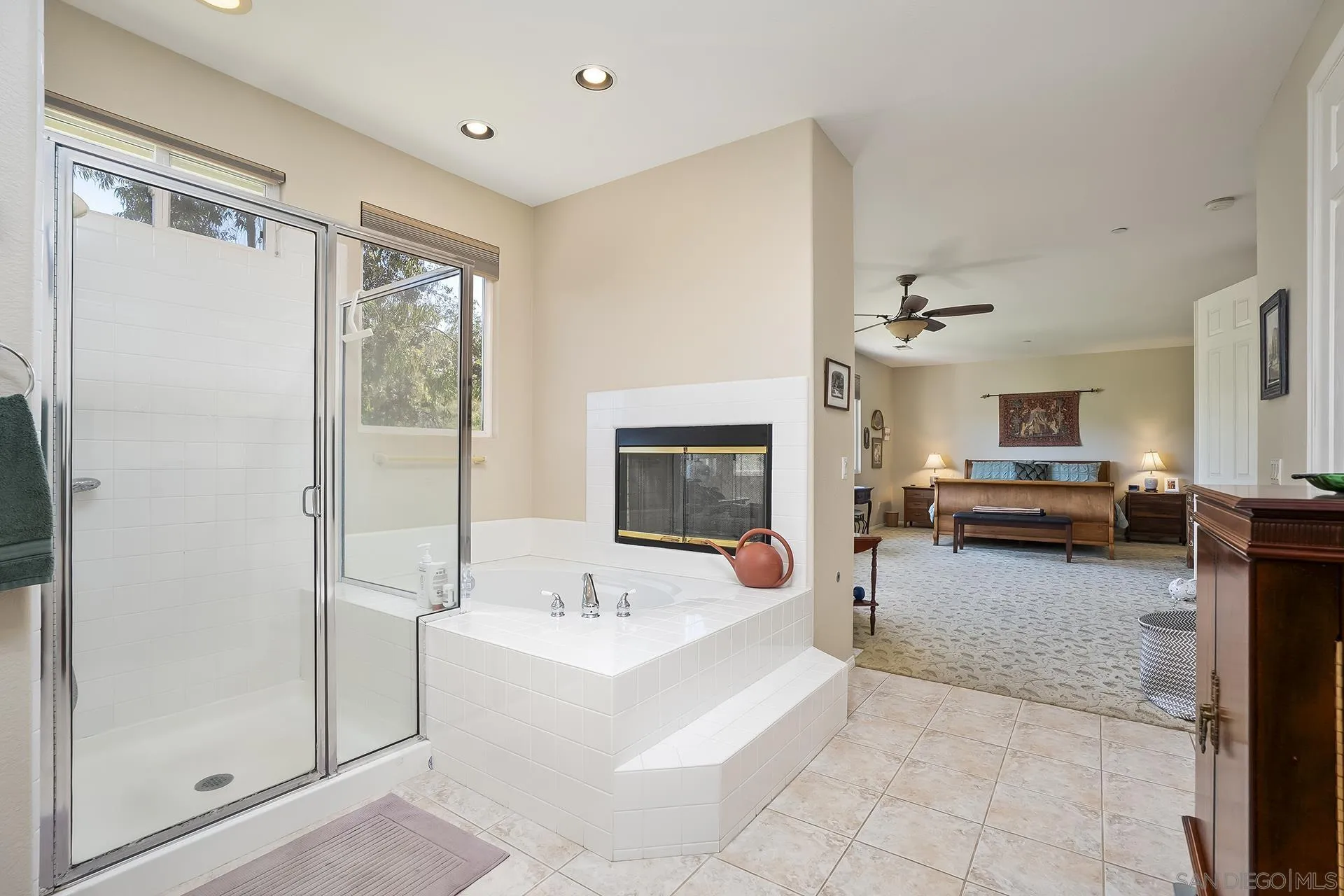 https://cdn.realtyfeed.com/cdn/127/260008400/ce0236724860a1d322029e35bbc6b1cd.webp