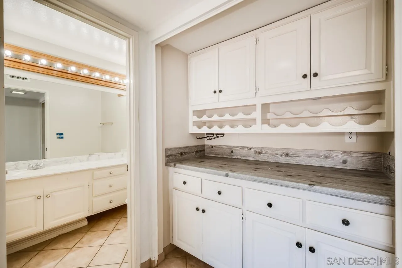 Photo #28: 260008401 Listing: Photo #28