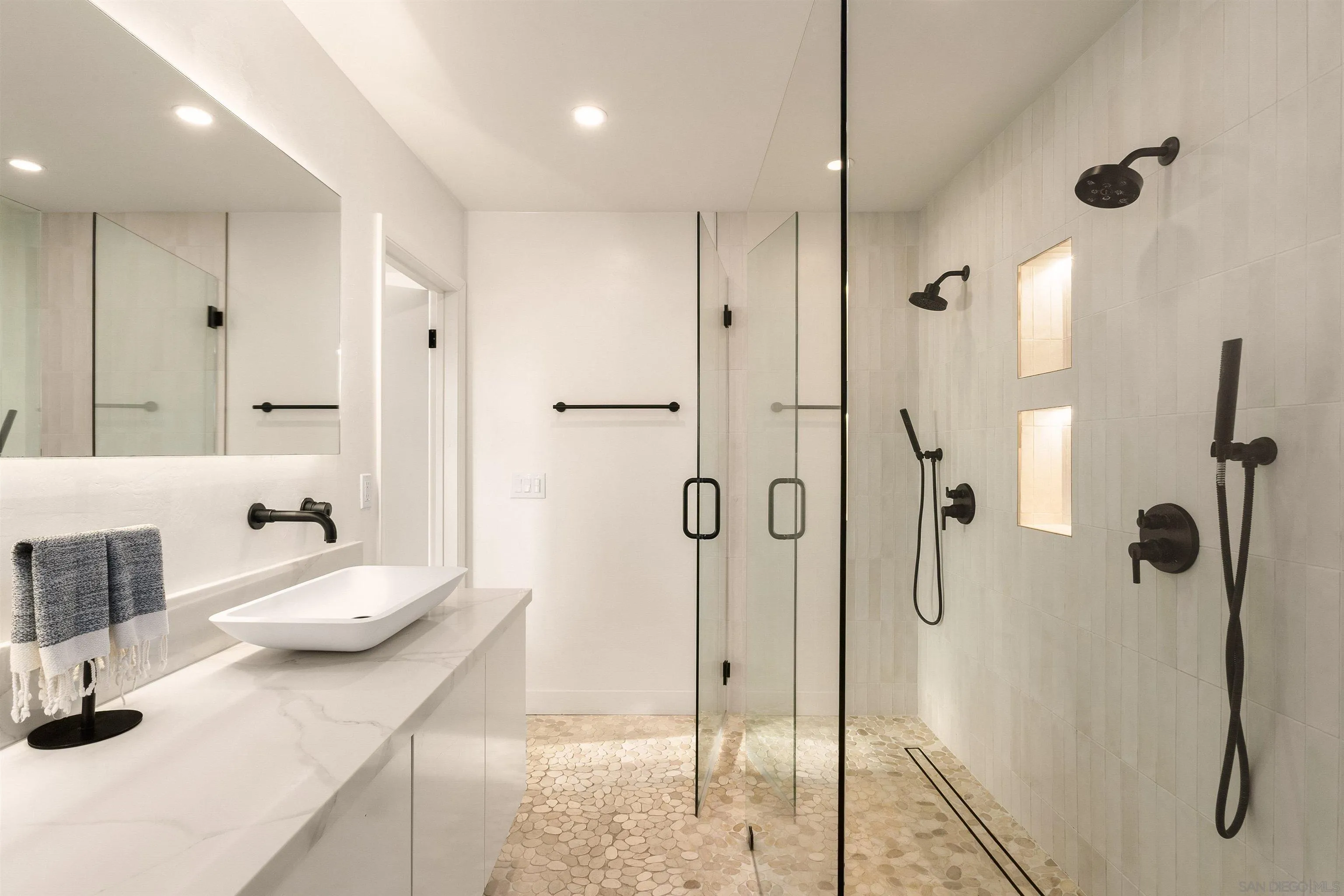 https://cdn.realtyfeed.com/cdn/127/260008405/9cd107375610fdc13516fbc7b2dd6052.webp