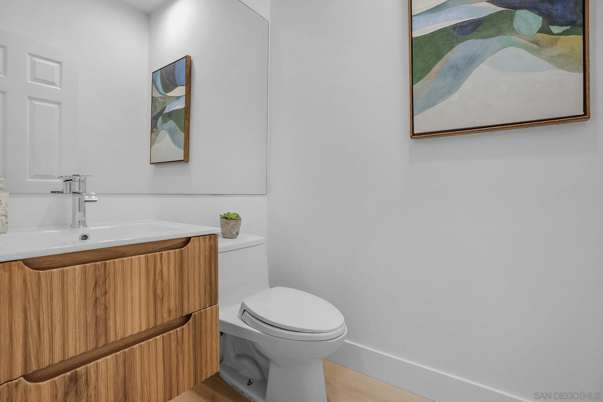 Photo #8: 260008407 Listing: Photo #8