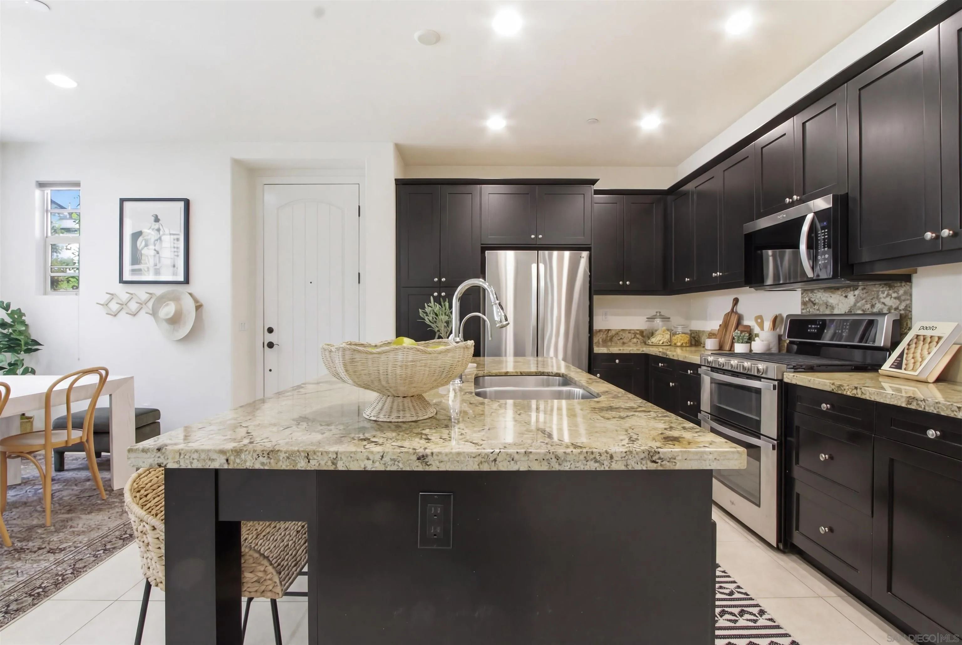 Photo #15: 260008408 Listing: Photo #15