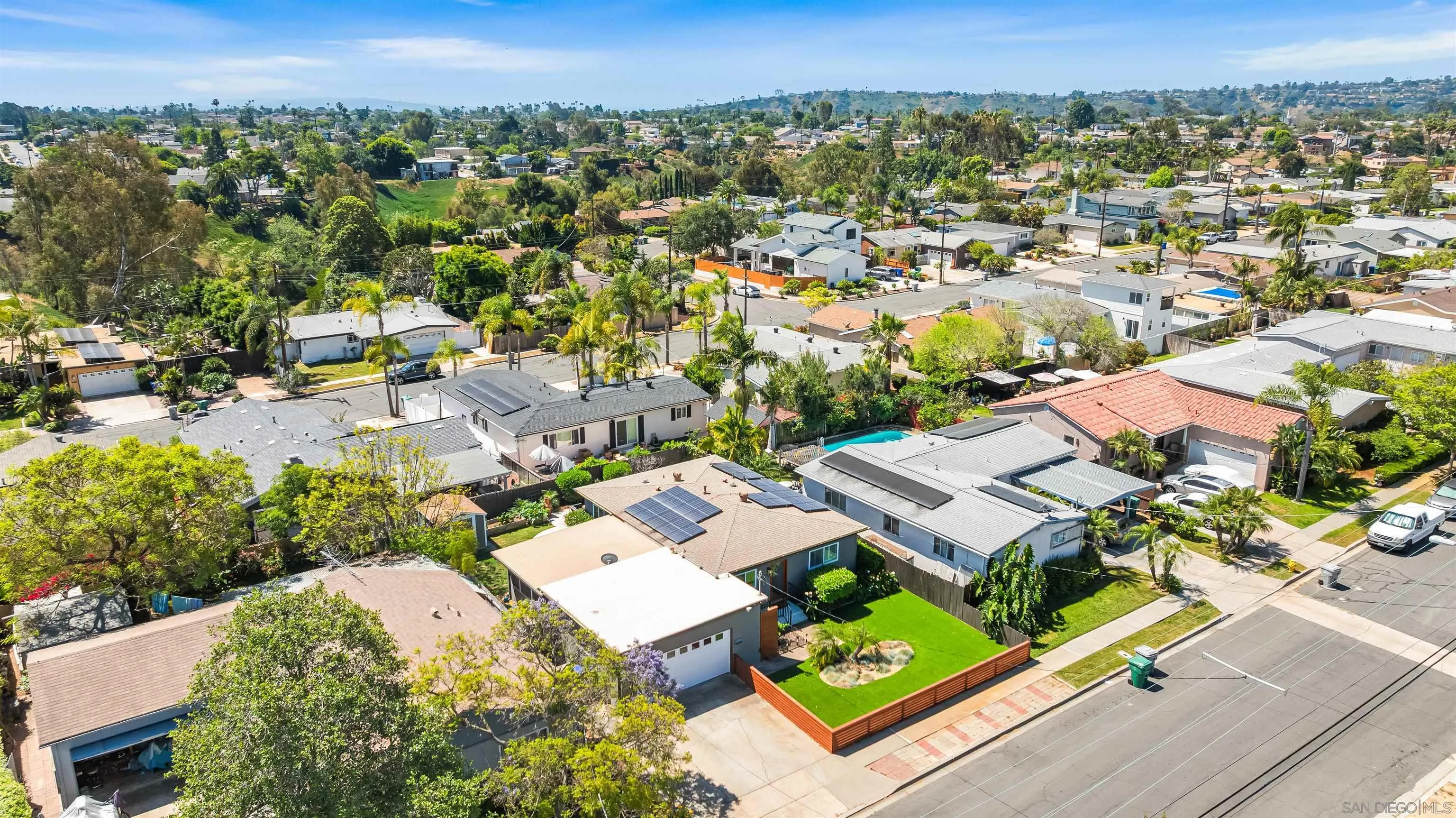 https://cdn.realtyfeed.com/cdn/127/260008410/915607aa6e900a156b1a372b6bab2c79.webp