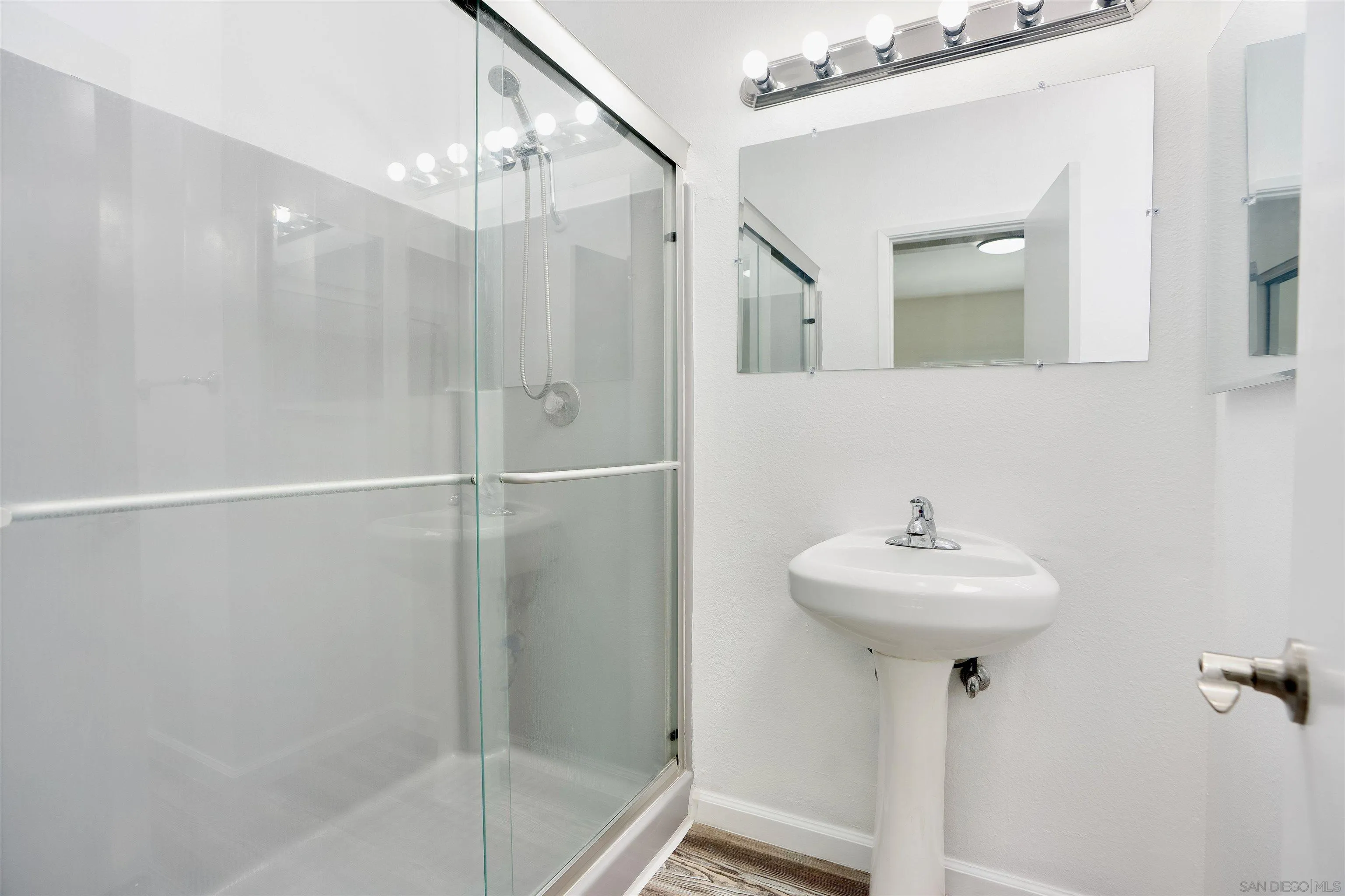 Photo #15: 260008411 Listing: Photo #15