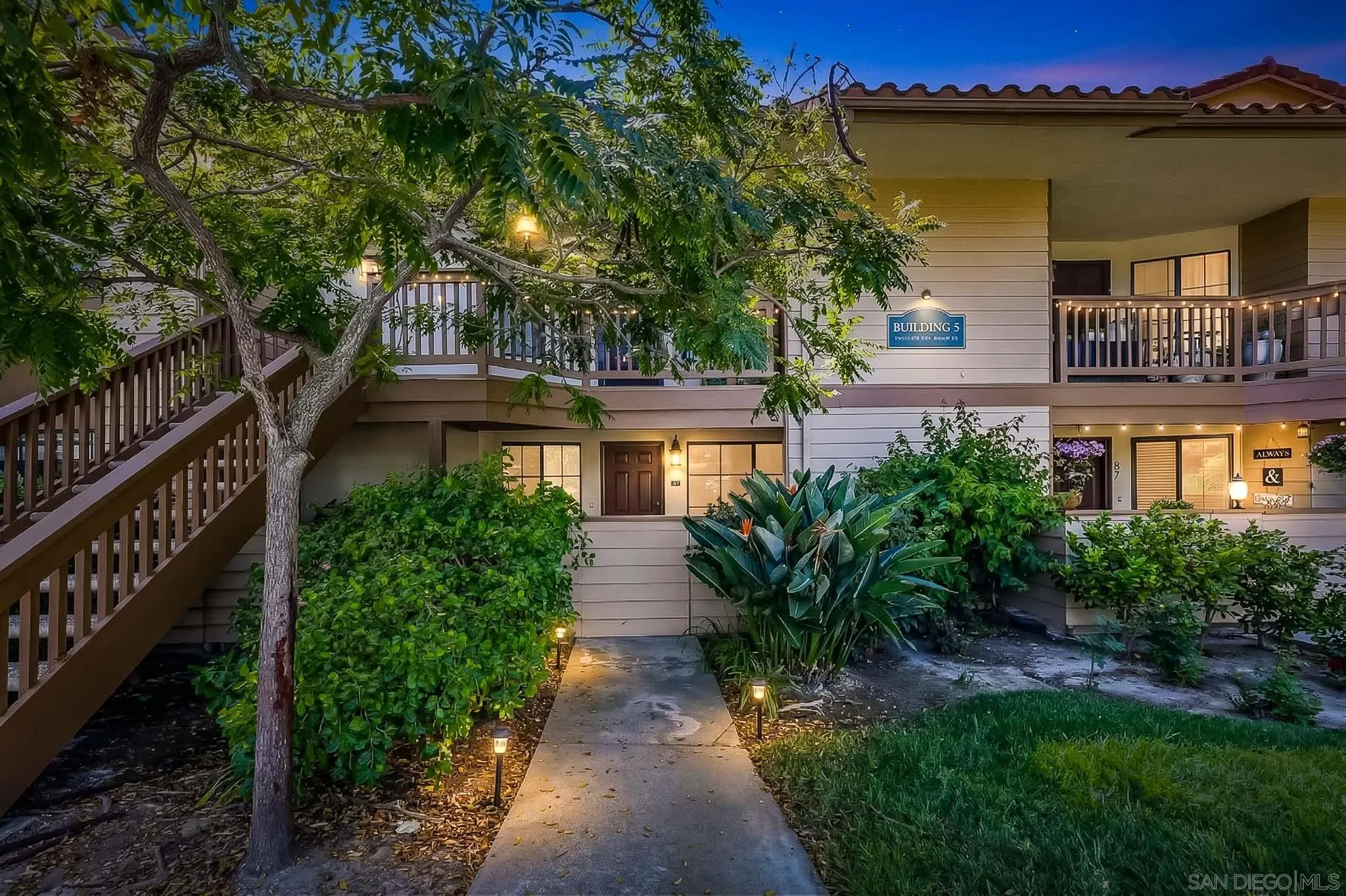 $500,000-$750,000