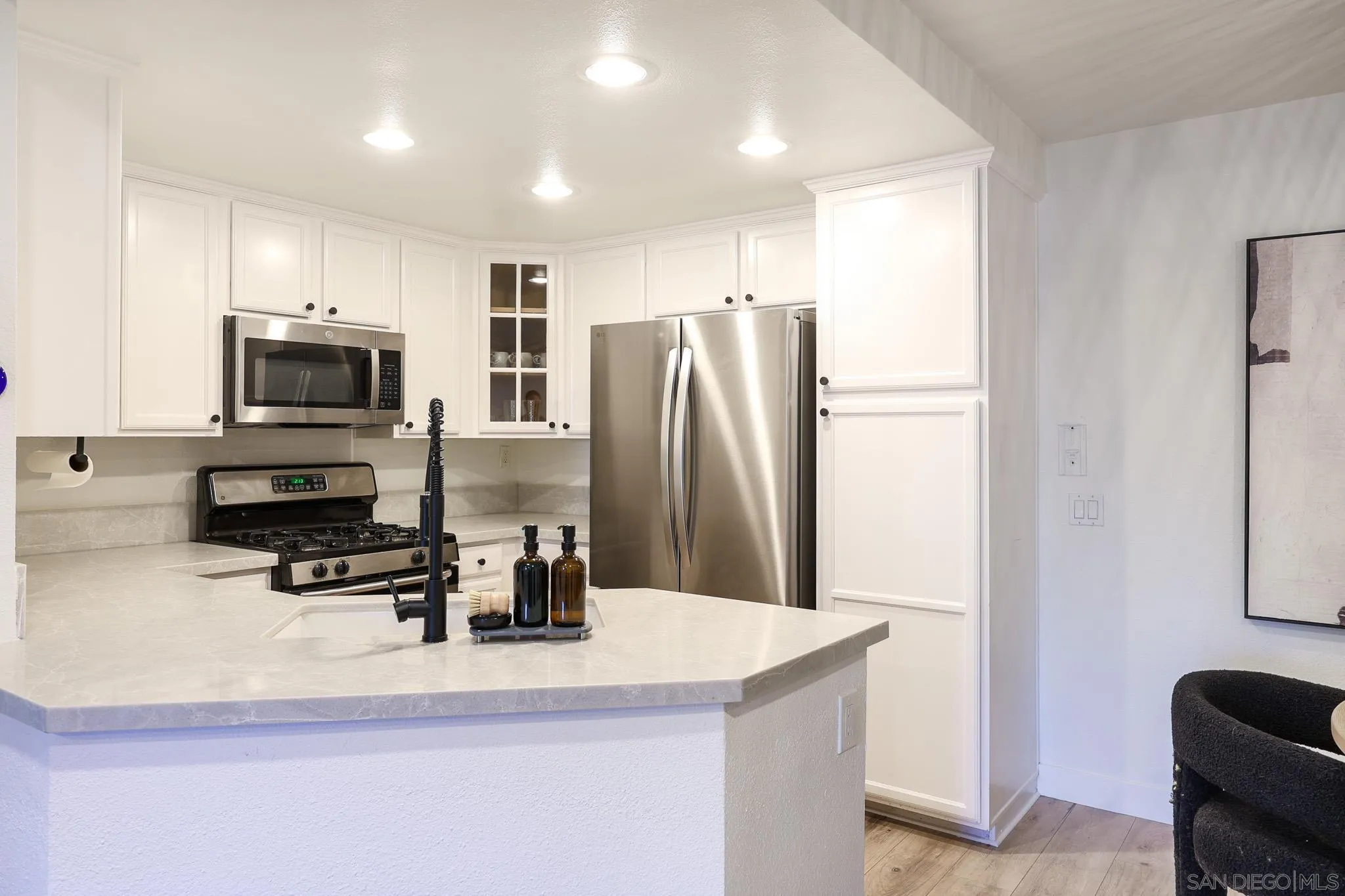 Photo #9: 260008412 Listing: Photo #9