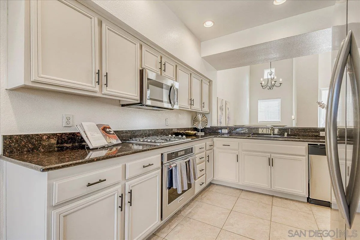 Photo #9: 260008413 Listing: Photo #9