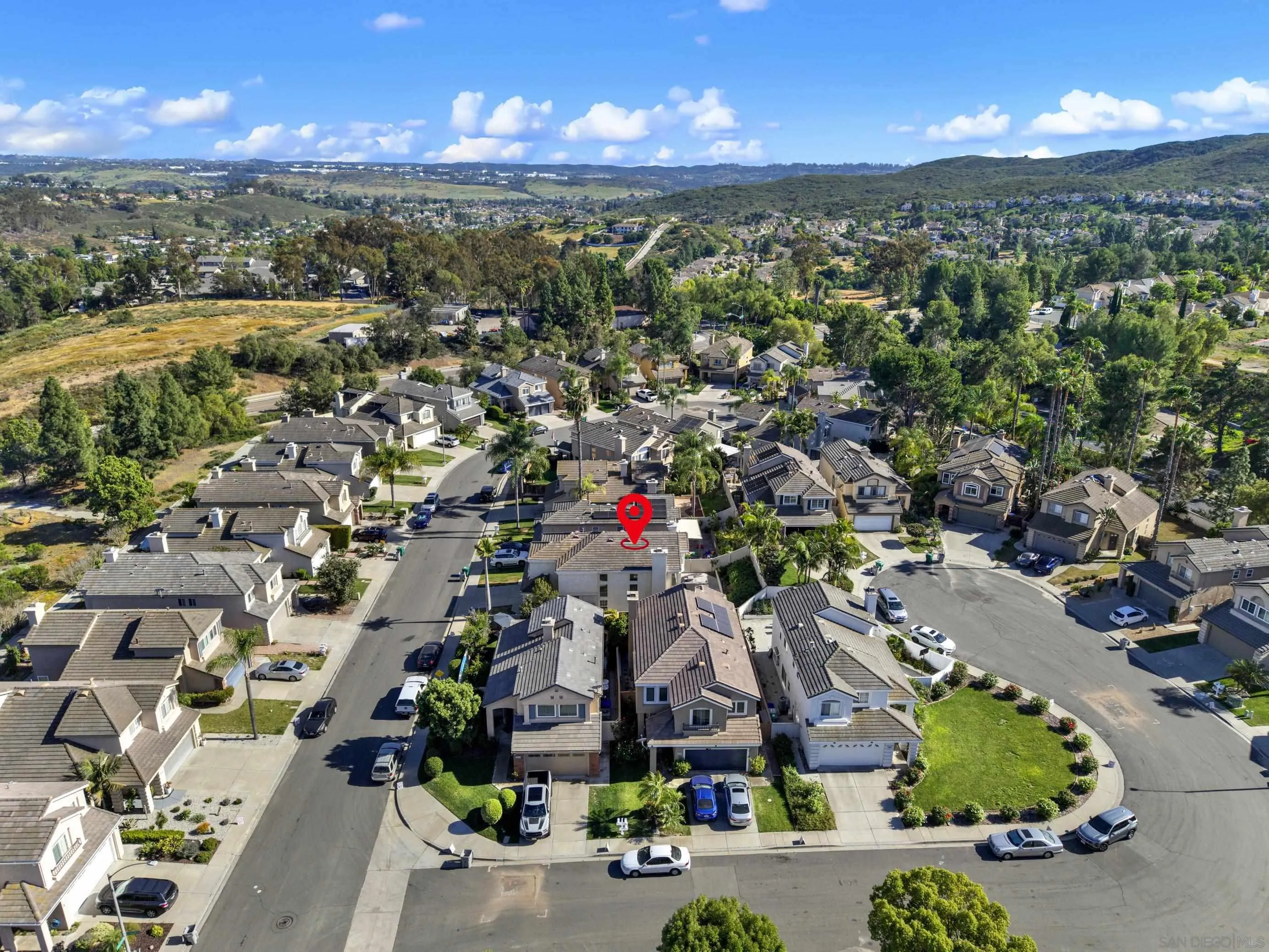 https://cdn.realtyfeed.com/cdn/127/260008415/c60c5934c9ee3e5fb0570e3b514c1ded.webp