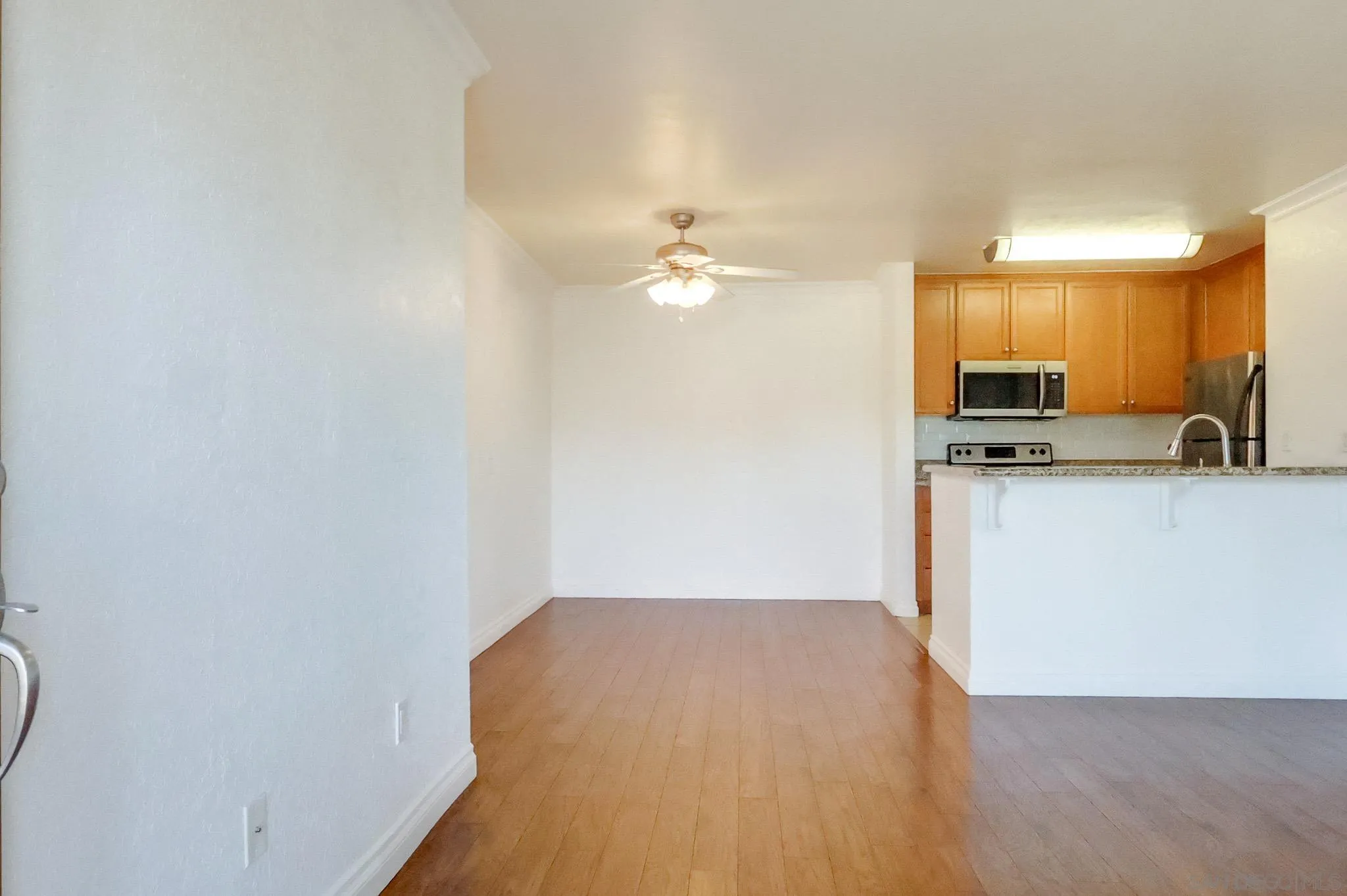 Photo #9: 260008416 Listing: Photo #9