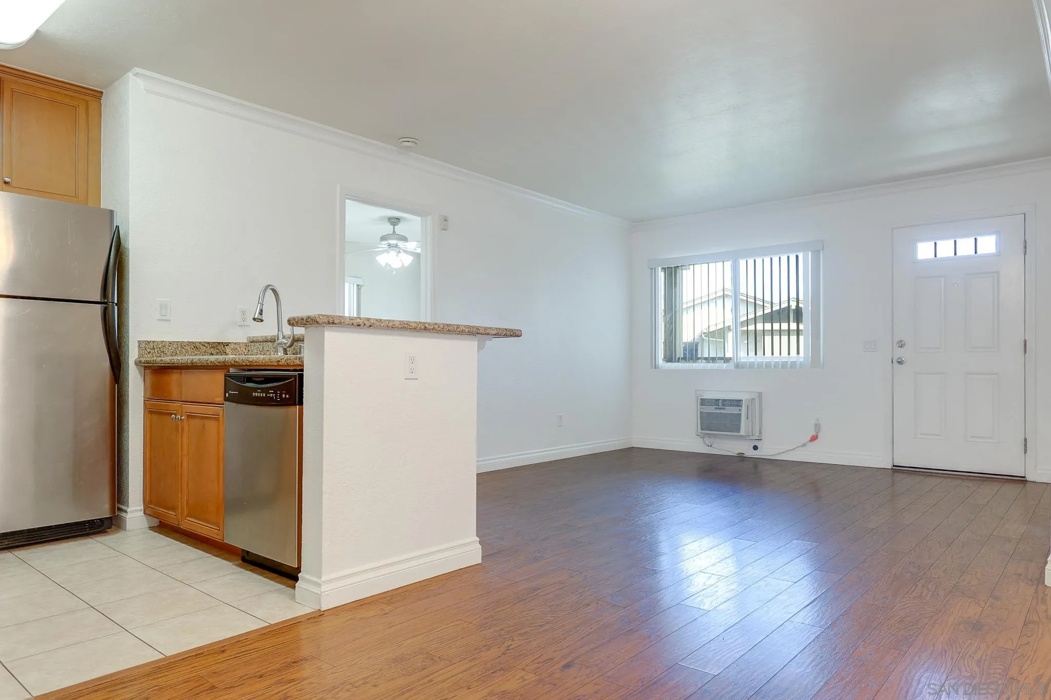 Photo #7: 260008416 Listing: Photo #7