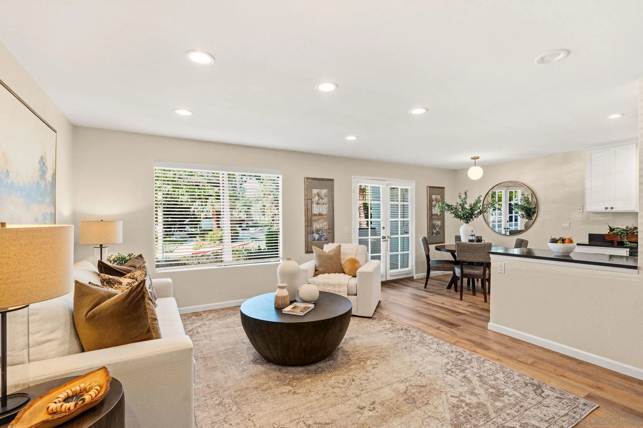 Photo #5: 260008419 Listing: Photo #5