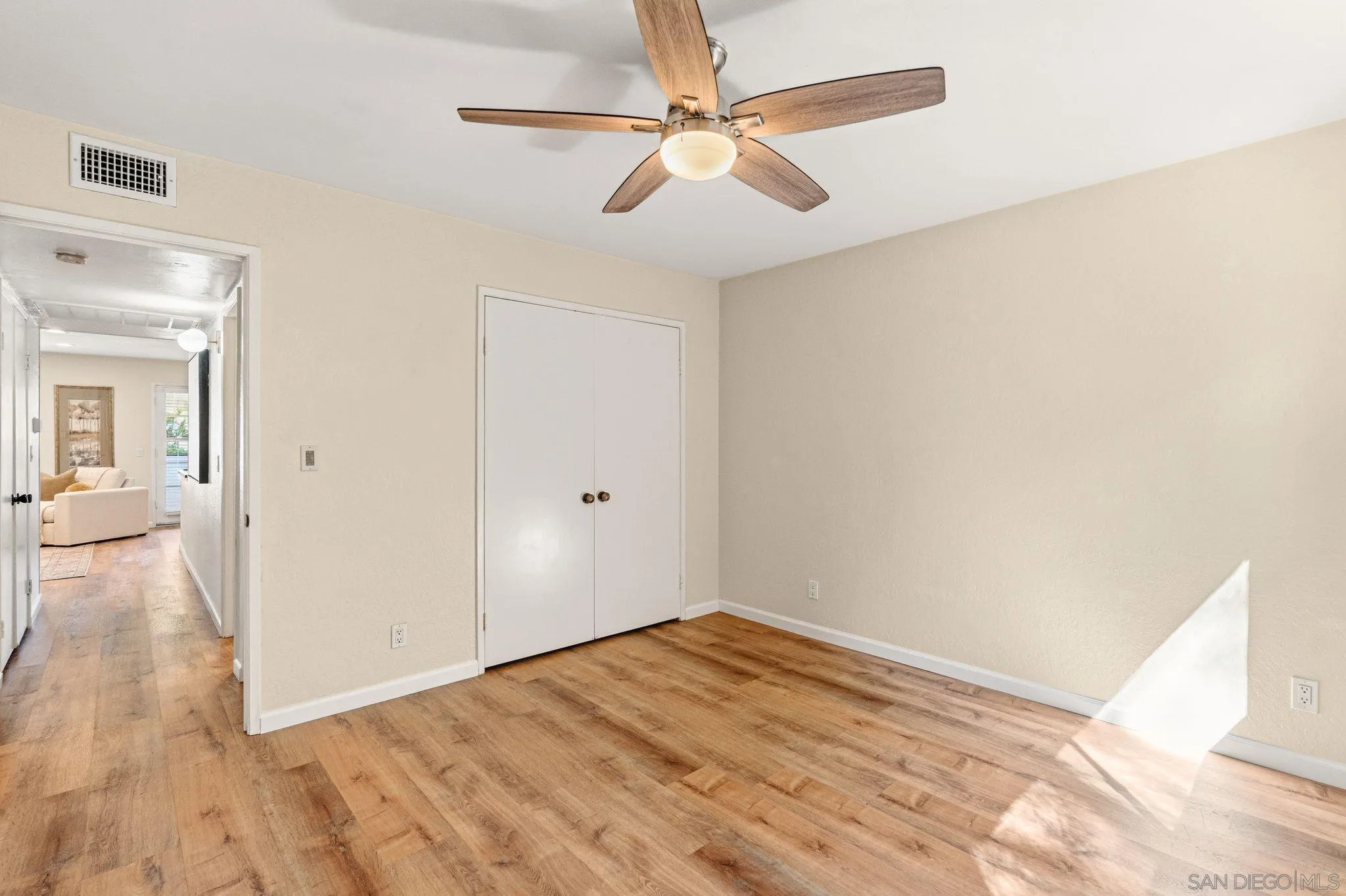 Photo #15: 260008419 Listing: Photo #15