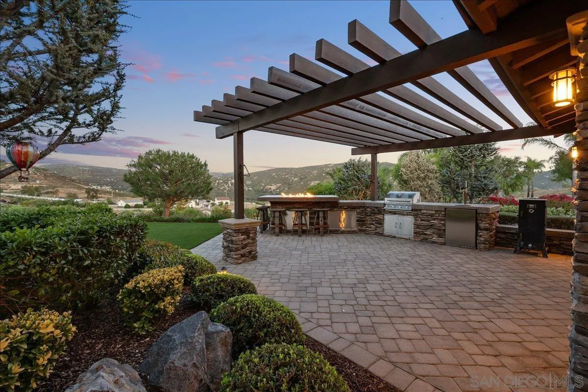 https://cdn.realtyfeed.com/cdn/127/260008427/091b57dc125e5975f3271ec6d89a8e35.webp