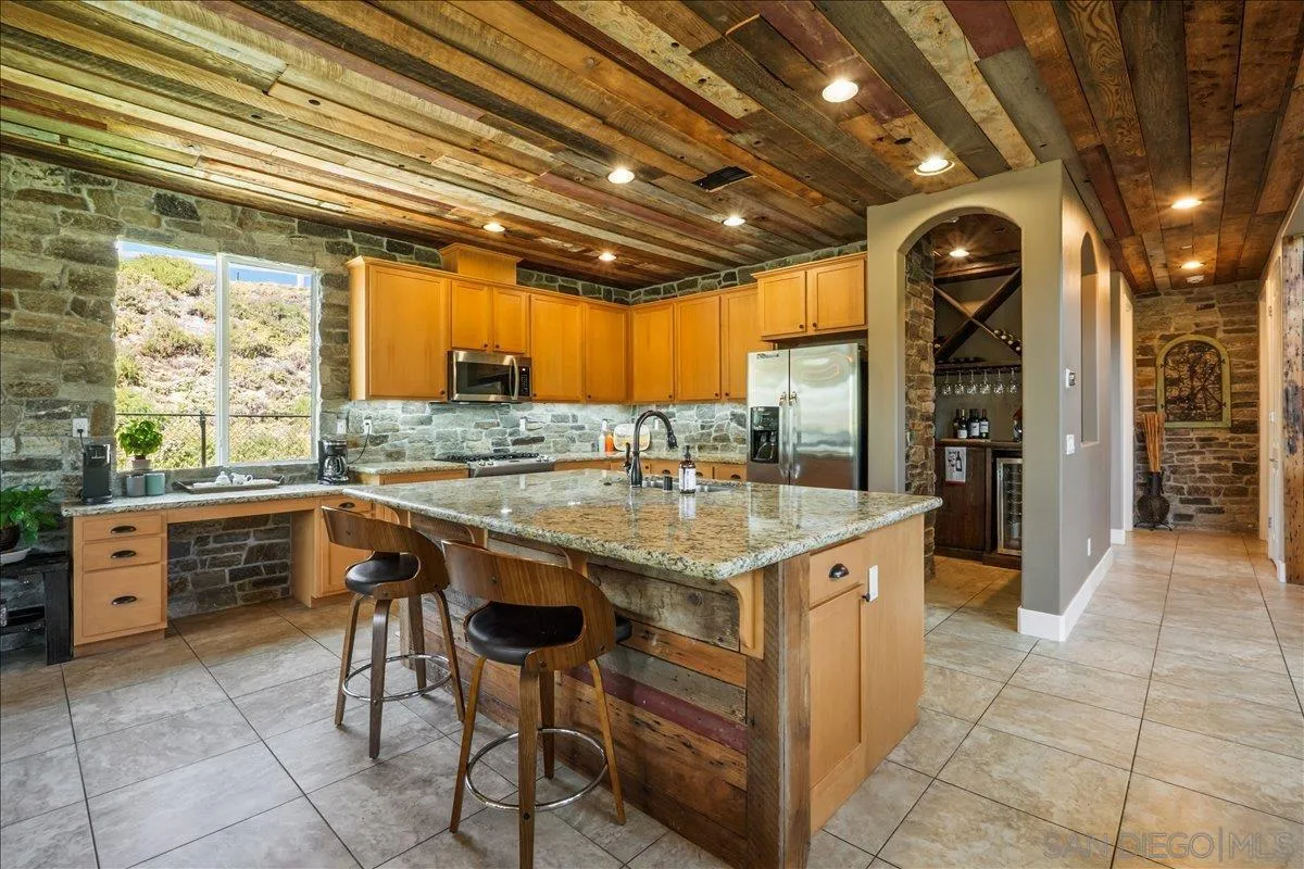 https://cdn.realtyfeed.com/cdn/127/260008427/4a346aa2618633b22f8d72794c09dea3.webp