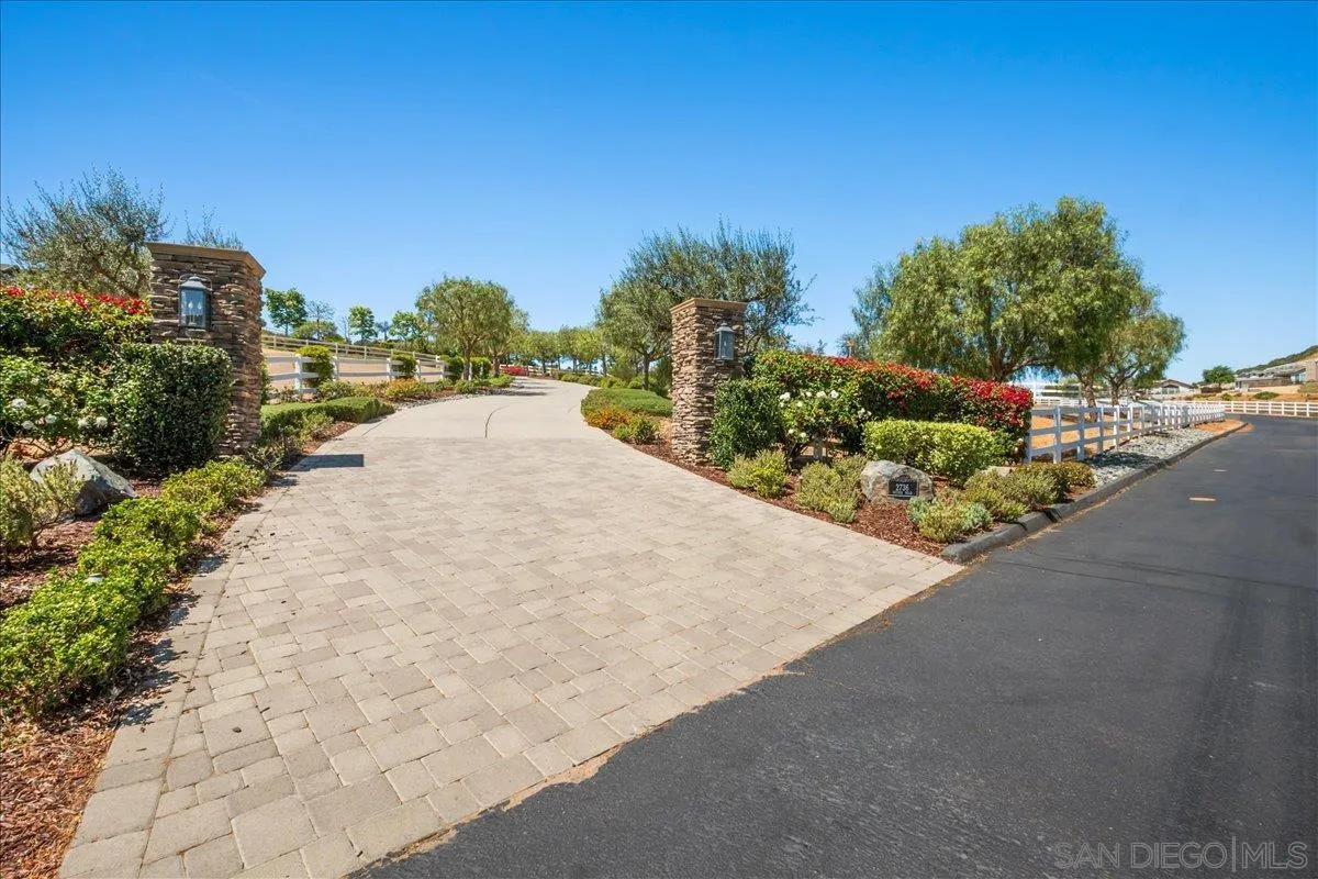 https://cdn.realtyfeed.com/cdn/127/260008427/b708f60727ff969f6157206e6efb3cdf.webp