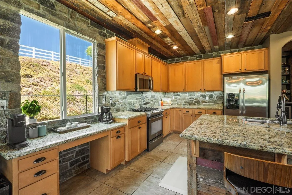 https://cdn.realtyfeed.com/cdn/127/260008427/c395bf0c893a35ce314497042c5b02f9.webp