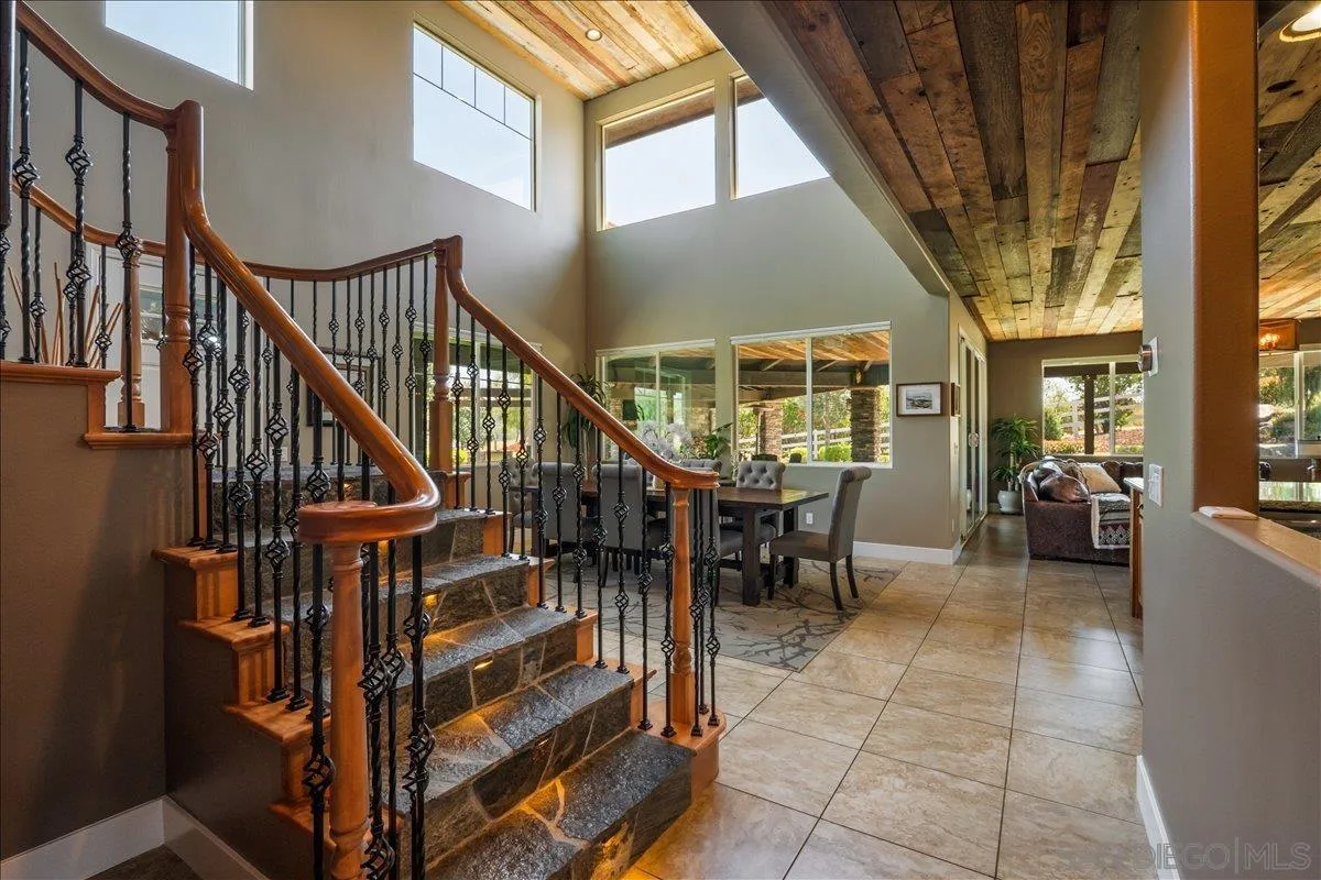 https://cdn.realtyfeed.com/cdn/127/260008427/d1ede7d8e98845bff488c1f482cac444.webp