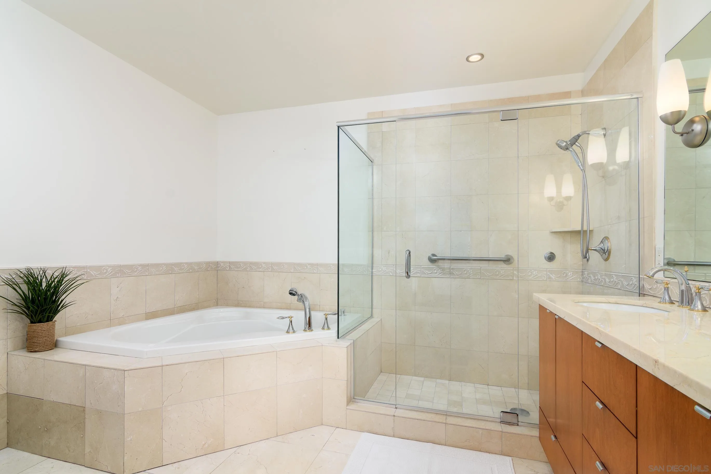 Photo #22: 260008428 Listing: Photo #22