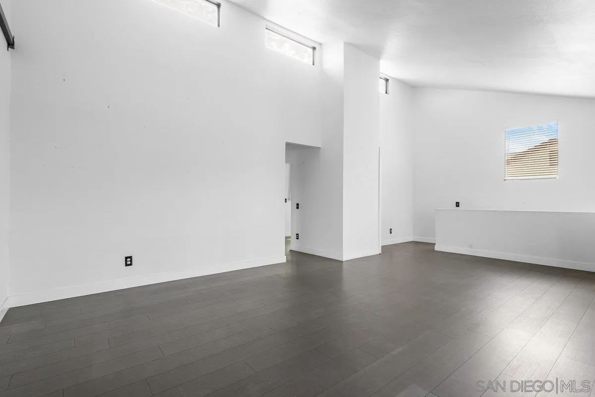 https://cdn.realtyfeed.com/cdn/127/260008435/0e782c3378f28652f65a644005a94c8d.webp