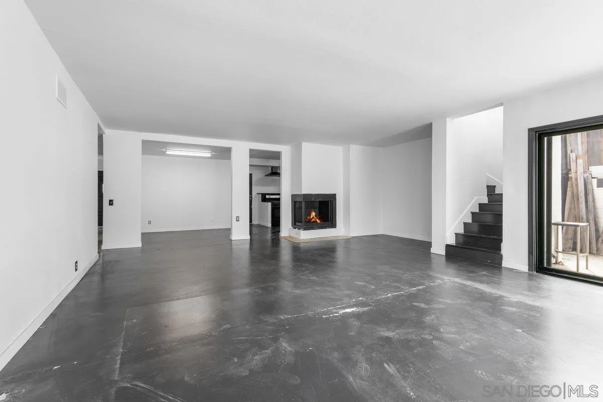 https://cdn.realtyfeed.com/cdn/127/260008435/8c1a24564646eb564814b853b292451b.webp