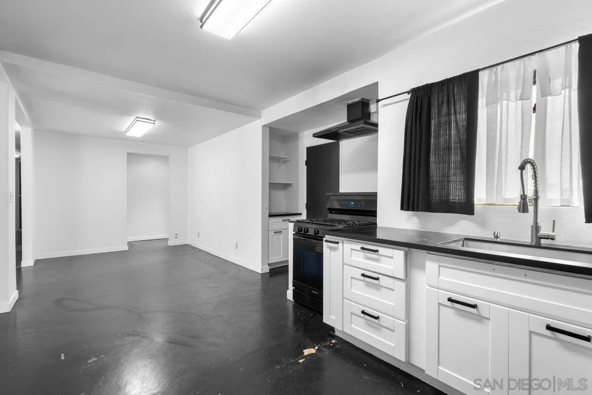 https://cdn.realtyfeed.com/cdn/127/260008435/9b6f1cae071228444fb125e1b21ebb5b.webp