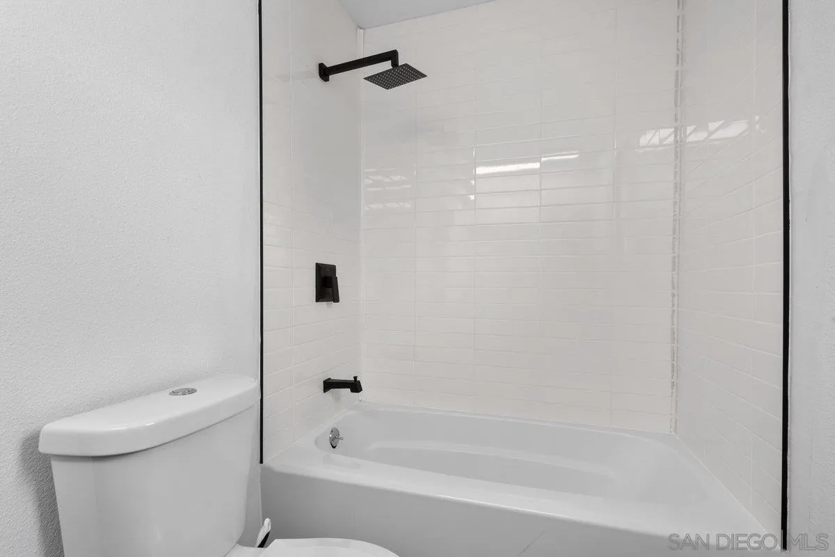 https://cdn.realtyfeed.com/cdn/127/260008435/af47ee2e8560c35f54d1278dea05a94e.webp