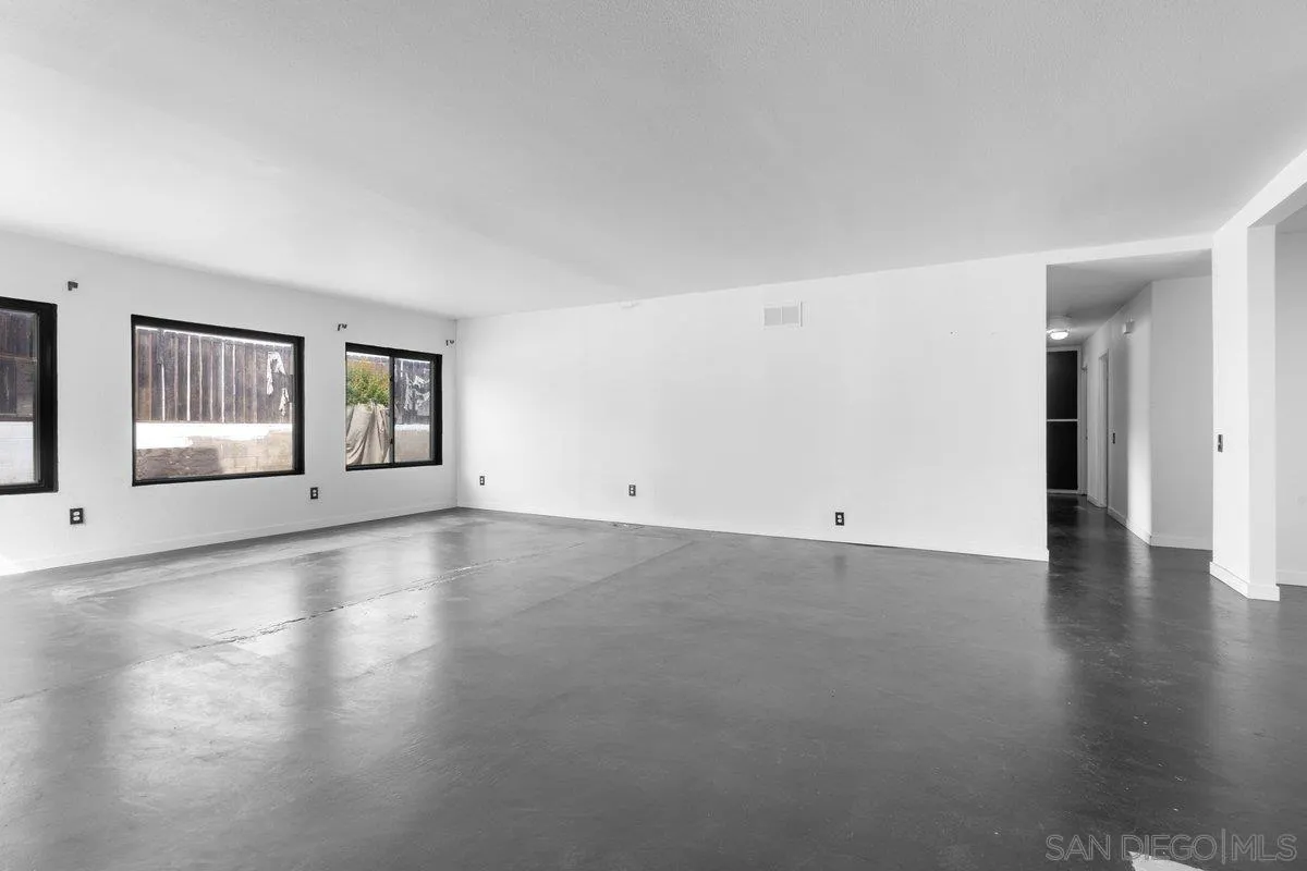 https://cdn.realtyfeed.com/cdn/127/260008435/fa999e32964373a105d56d55e54c18c2.webp