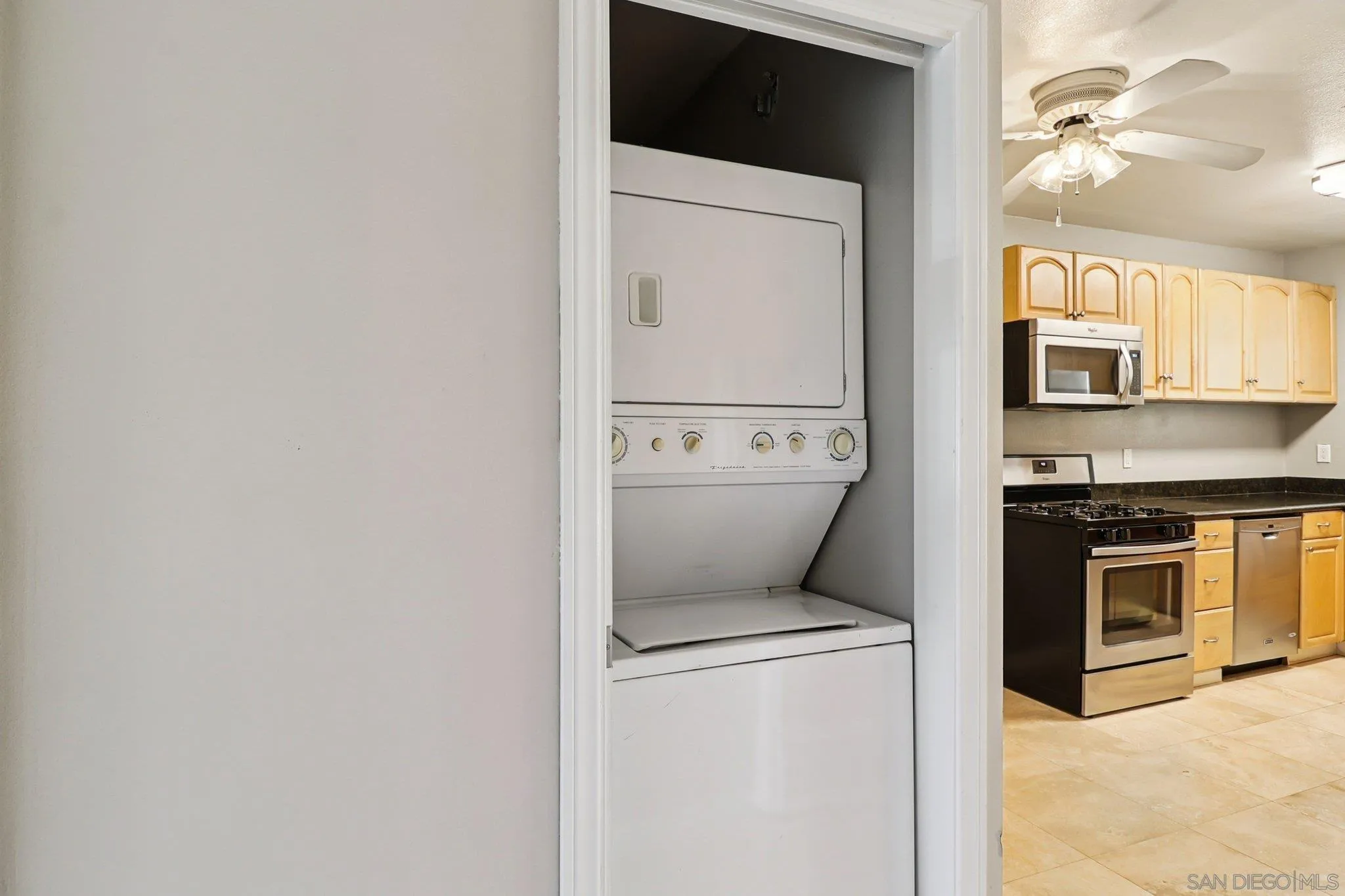 https://cdn.realtyfeed.com/cdn/127/260008438/1a487cd79027dfc71beecdd9da064cce.webp