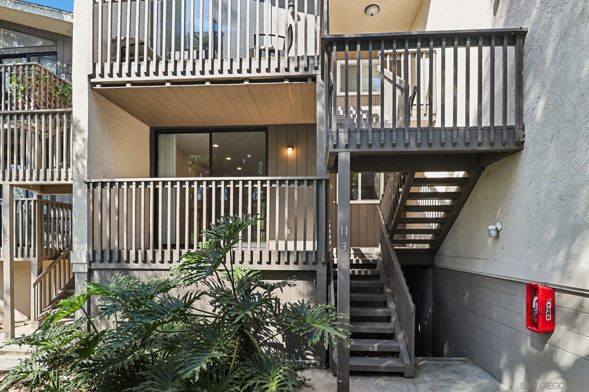 Photo #1: 260008438 Listing: Photo #1