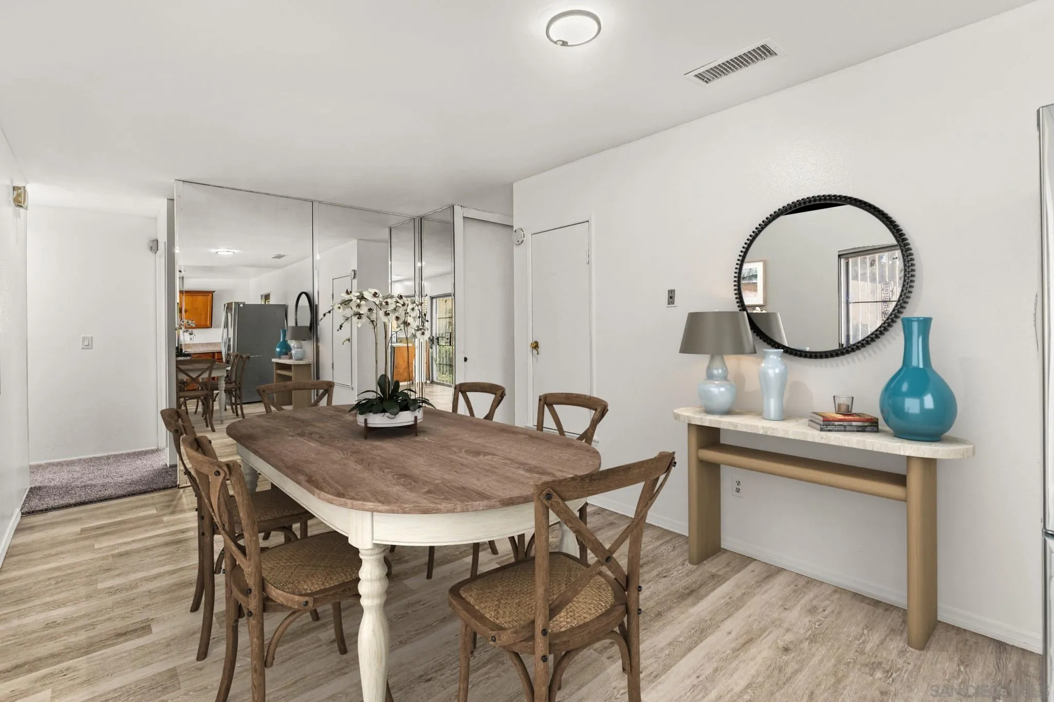 https://cdn.realtyfeed.com/cdn/127/260008439/57f56f5358e86c6ad32ff759660a829c.webp