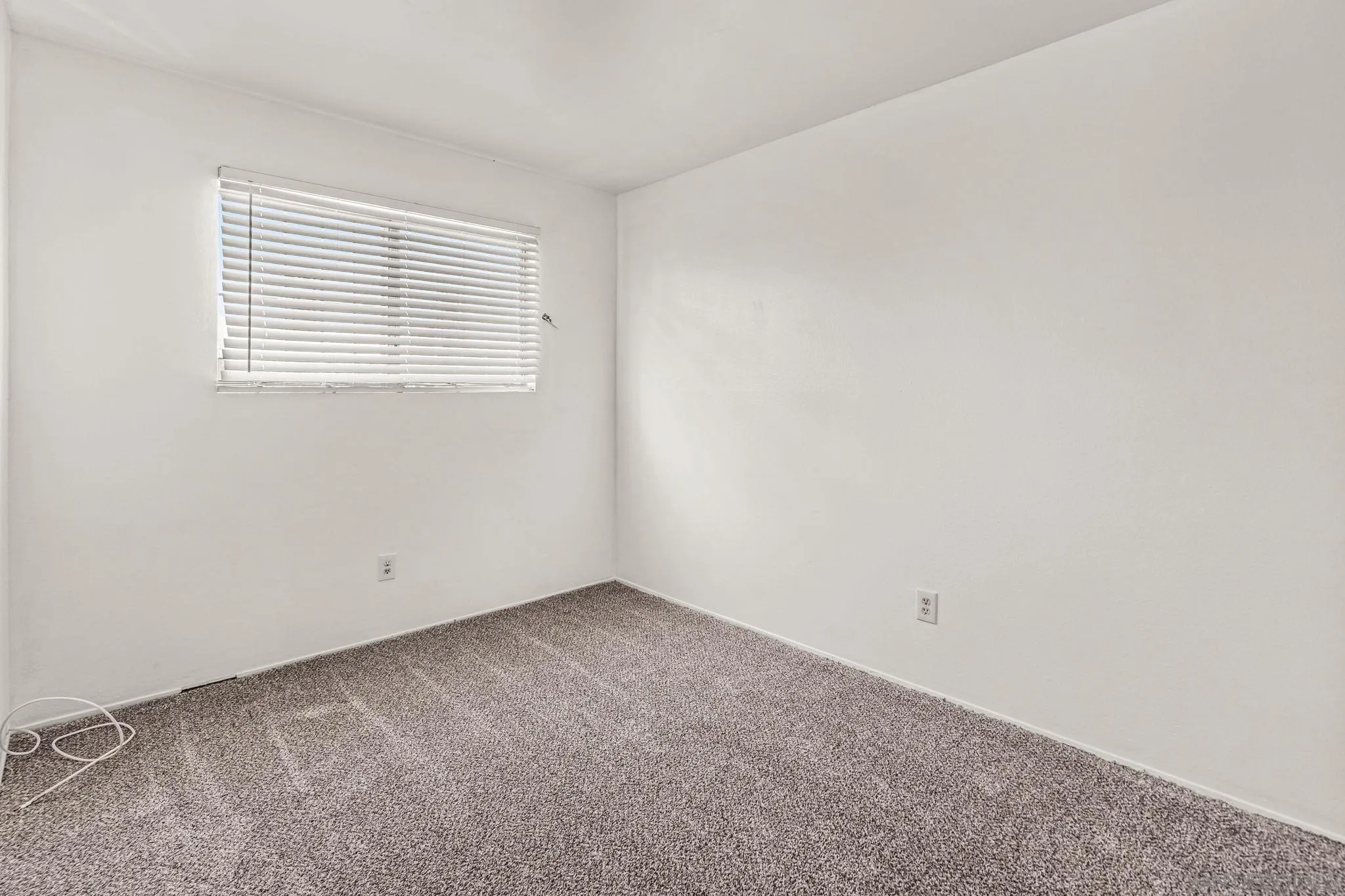 https://cdn.realtyfeed.com/cdn/127/260008439/5a153eeef01639c13ec6630a9c93d741.webp