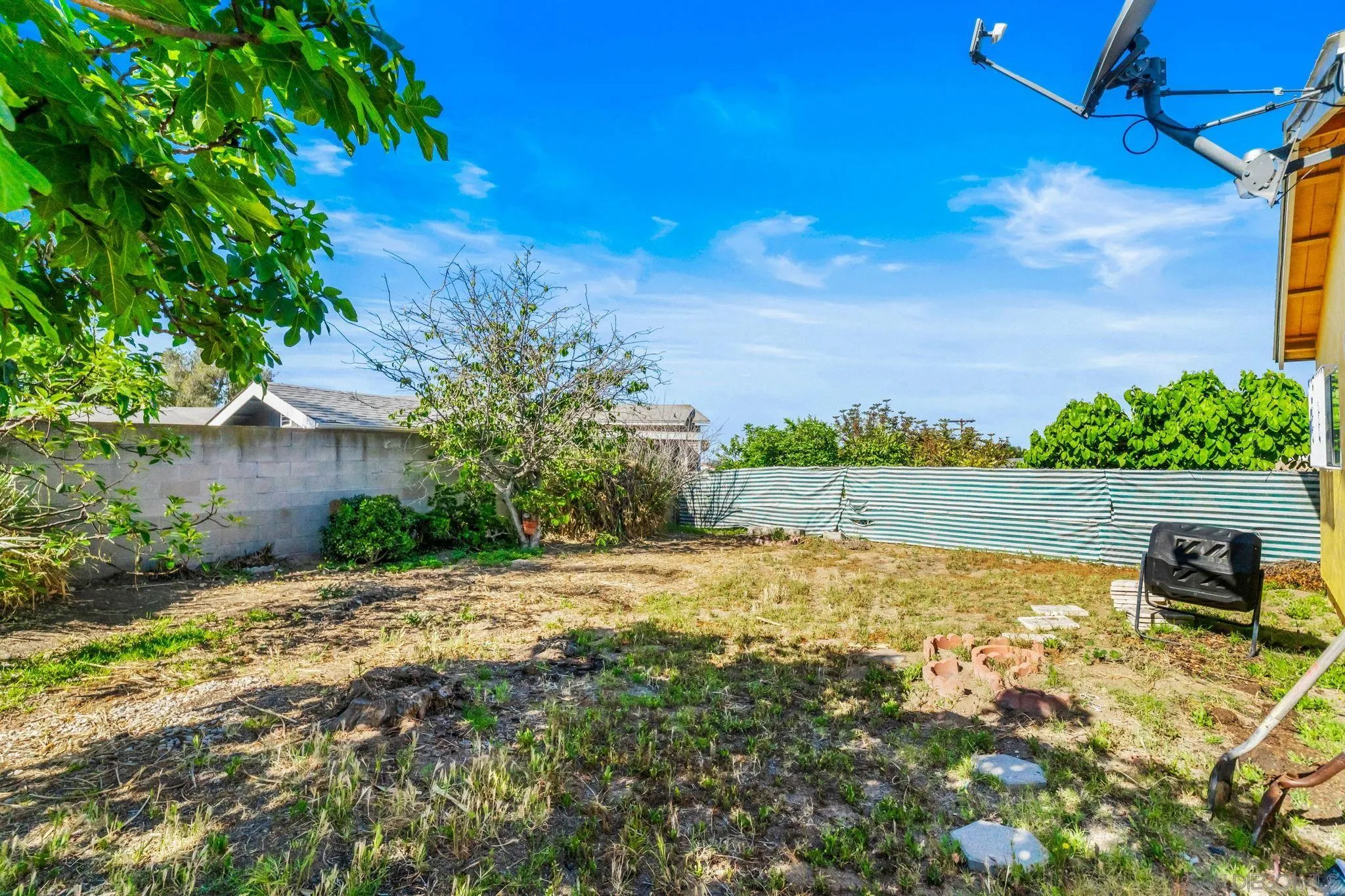 https://cdn.realtyfeed.com/cdn/127/260008439/a1db4f5e777b44843d39ea1df8228383.webp