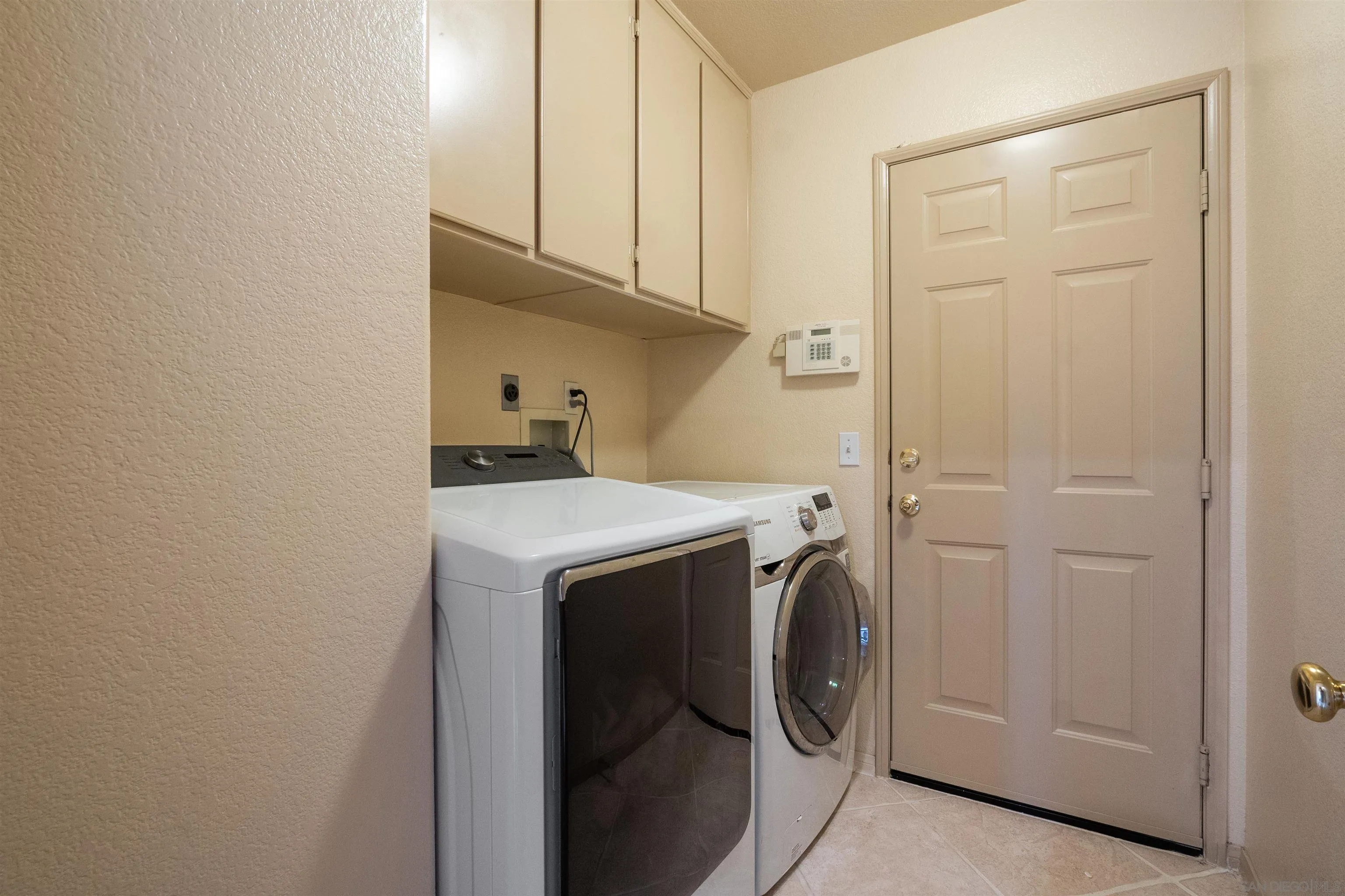 https://cdn.realtyfeed.com/cdn/127/260008441/785682825b7a7f77ec165d461df09c9a.webp