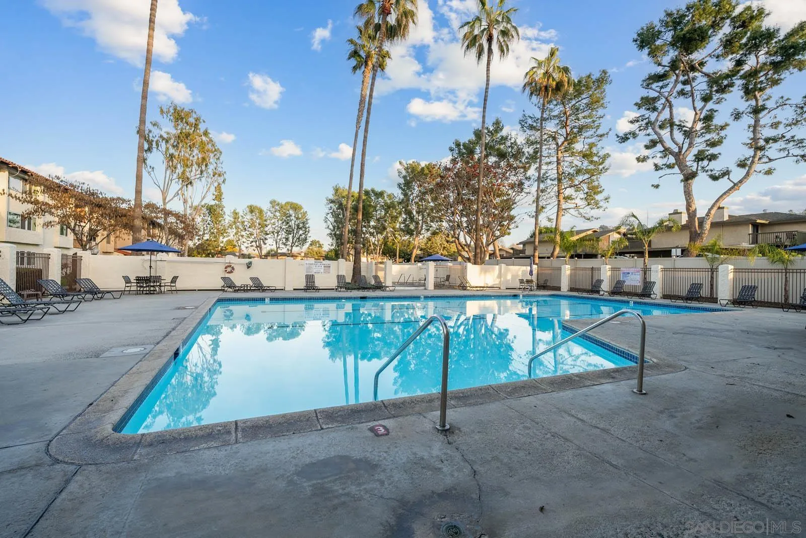 https://cdn.realtyfeed.com/cdn/127/260008445/6a5e0ddd0a3c741061683531995029d8.webp