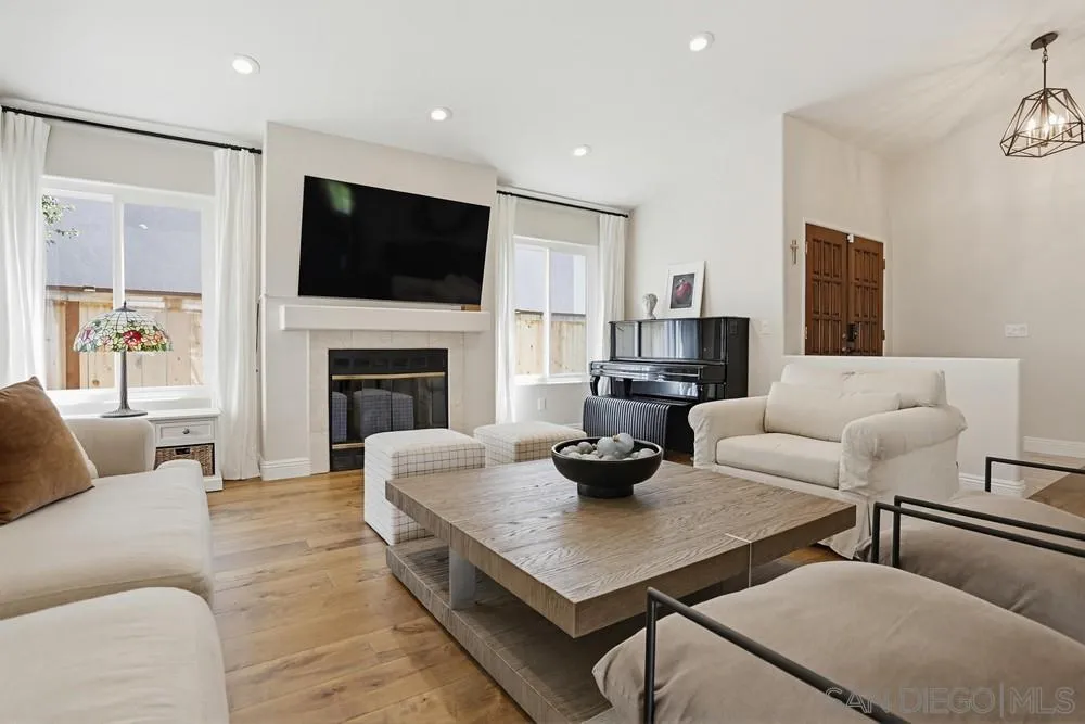 https://cdn.realtyfeed.com/cdn/127/260008447/3637765066ad5ff22460c151c41b194e.webp