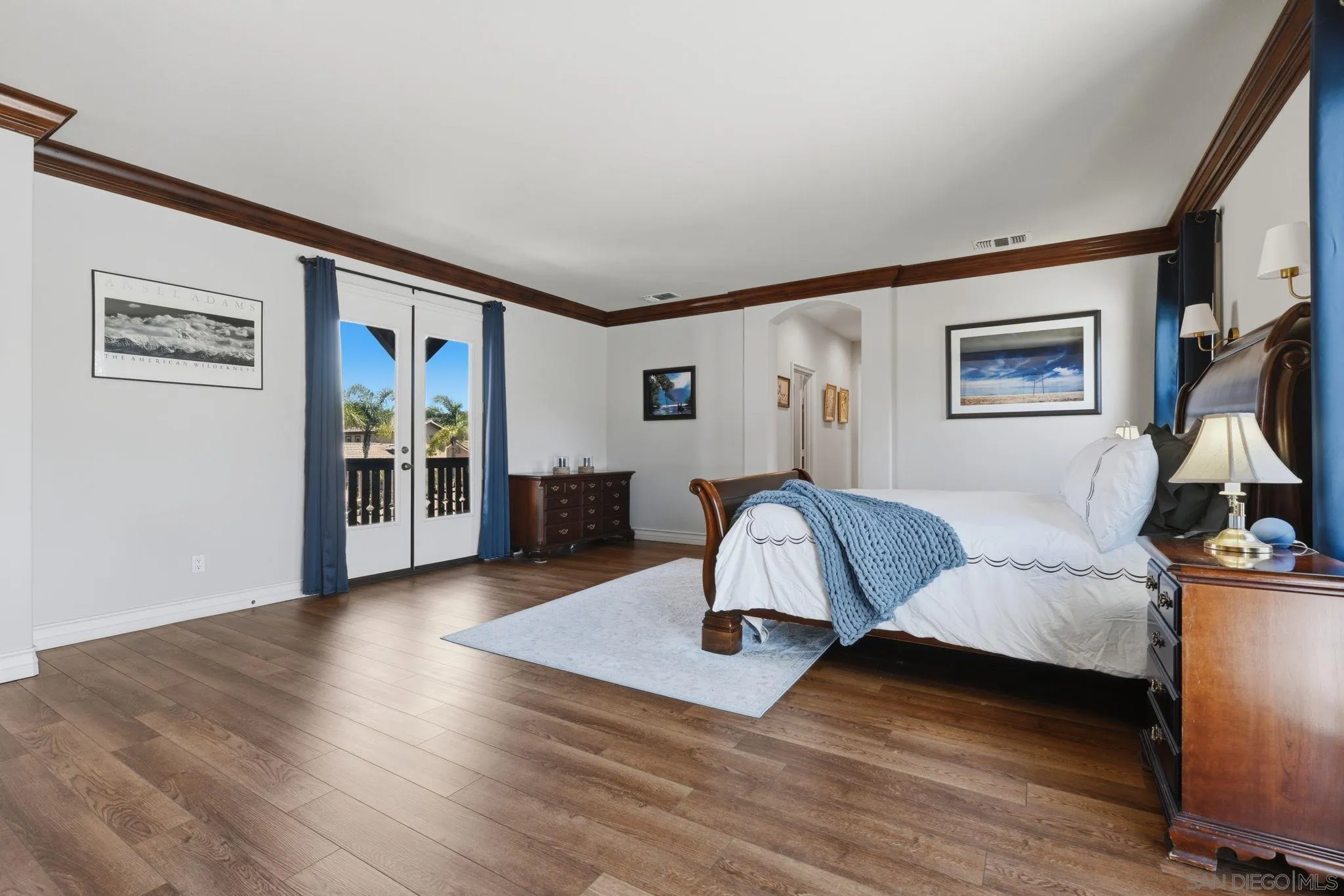 https://cdn.realtyfeed.com/cdn/127/260008448/30e1edf90f4608047dff9bead66ffe24.webp