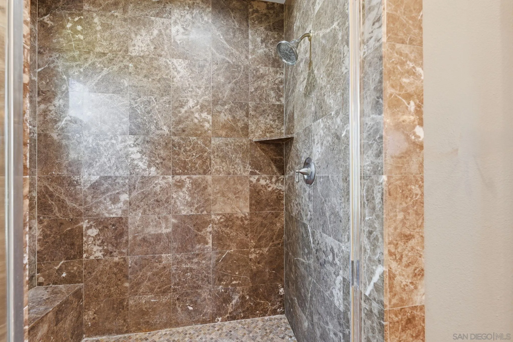 https://cdn.realtyfeed.com/cdn/127/260008448/3ff276420dd5e14f4319c85636746775.webp