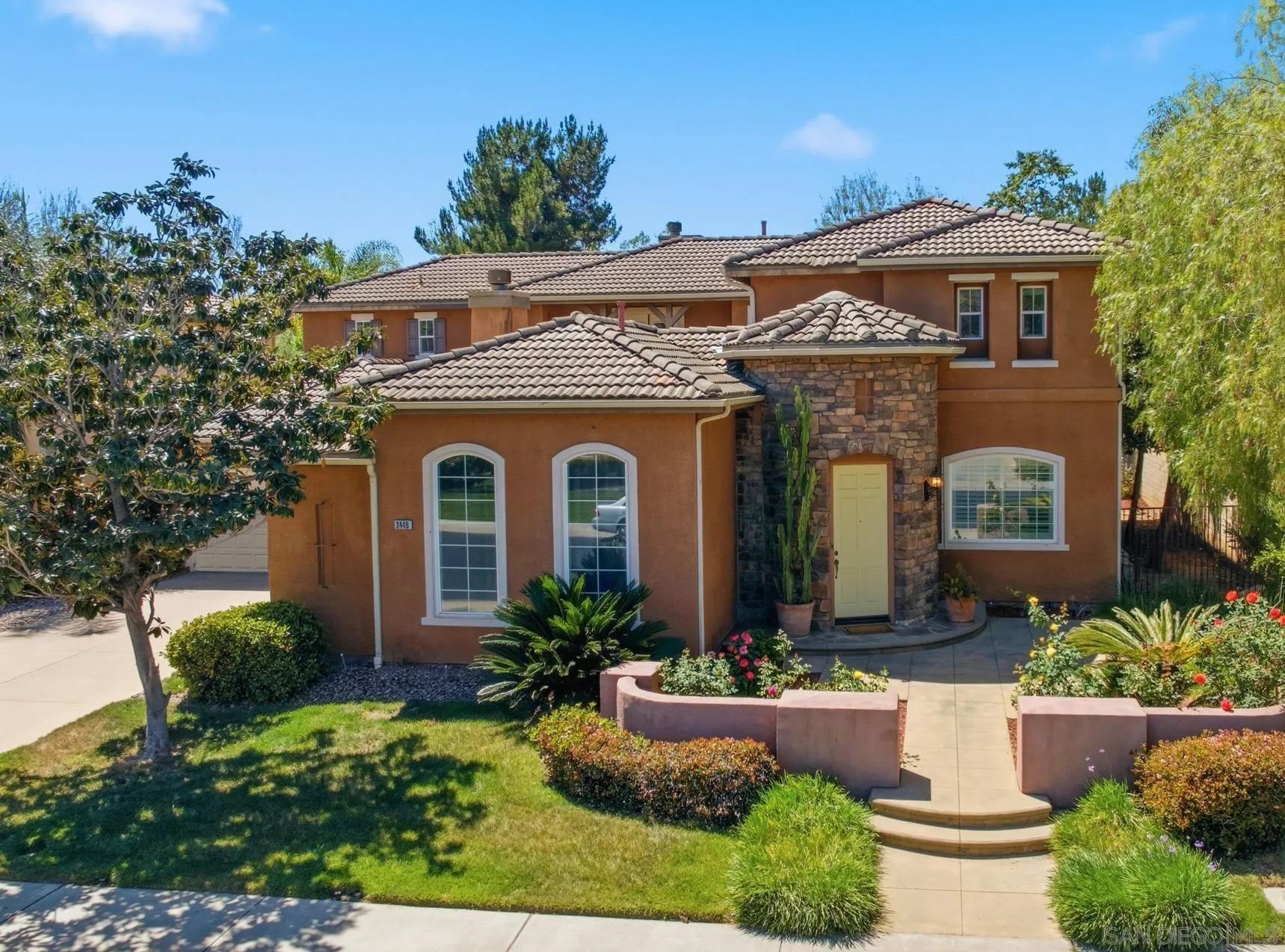 https://cdn.realtyfeed.com/cdn/127/260008448/60bf29f9f34fbe9bf040bb7c8f585b3a.webp