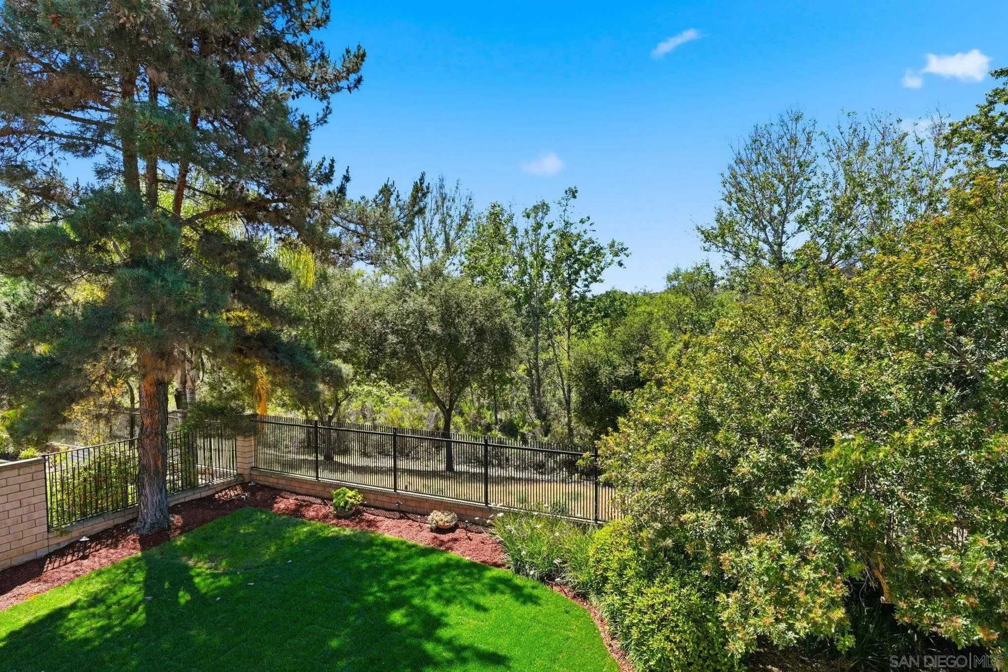 https://cdn.realtyfeed.com/cdn/127/260008448/60e0bcd572f2c0a6d1b2f619aa3b55de.webp
