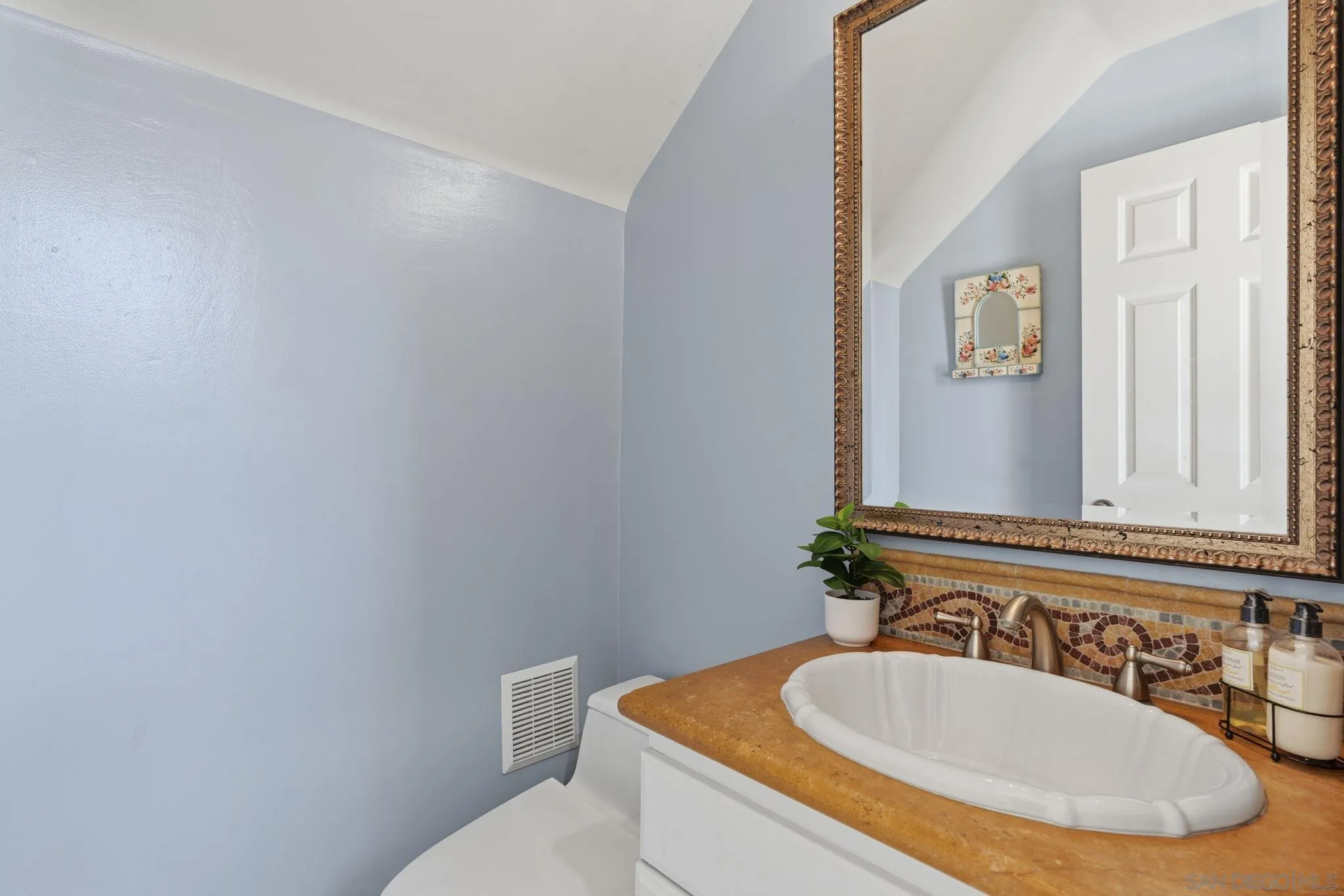 https://cdn.realtyfeed.com/cdn/127/260008448/7180b3a8c7fe75ade3b82397a68641a0.webp
