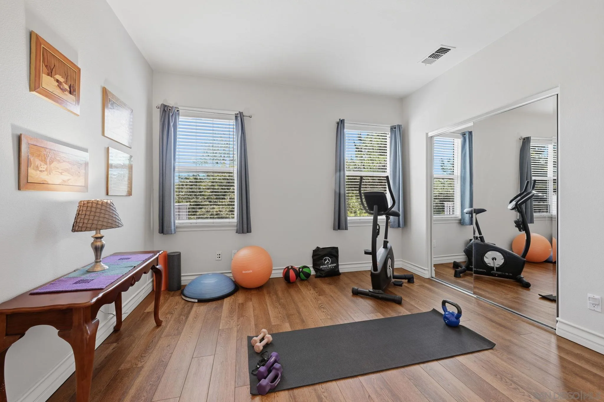 https://cdn.realtyfeed.com/cdn/127/260008448/8cd26b5359312424af246dd46af3aec9.webp