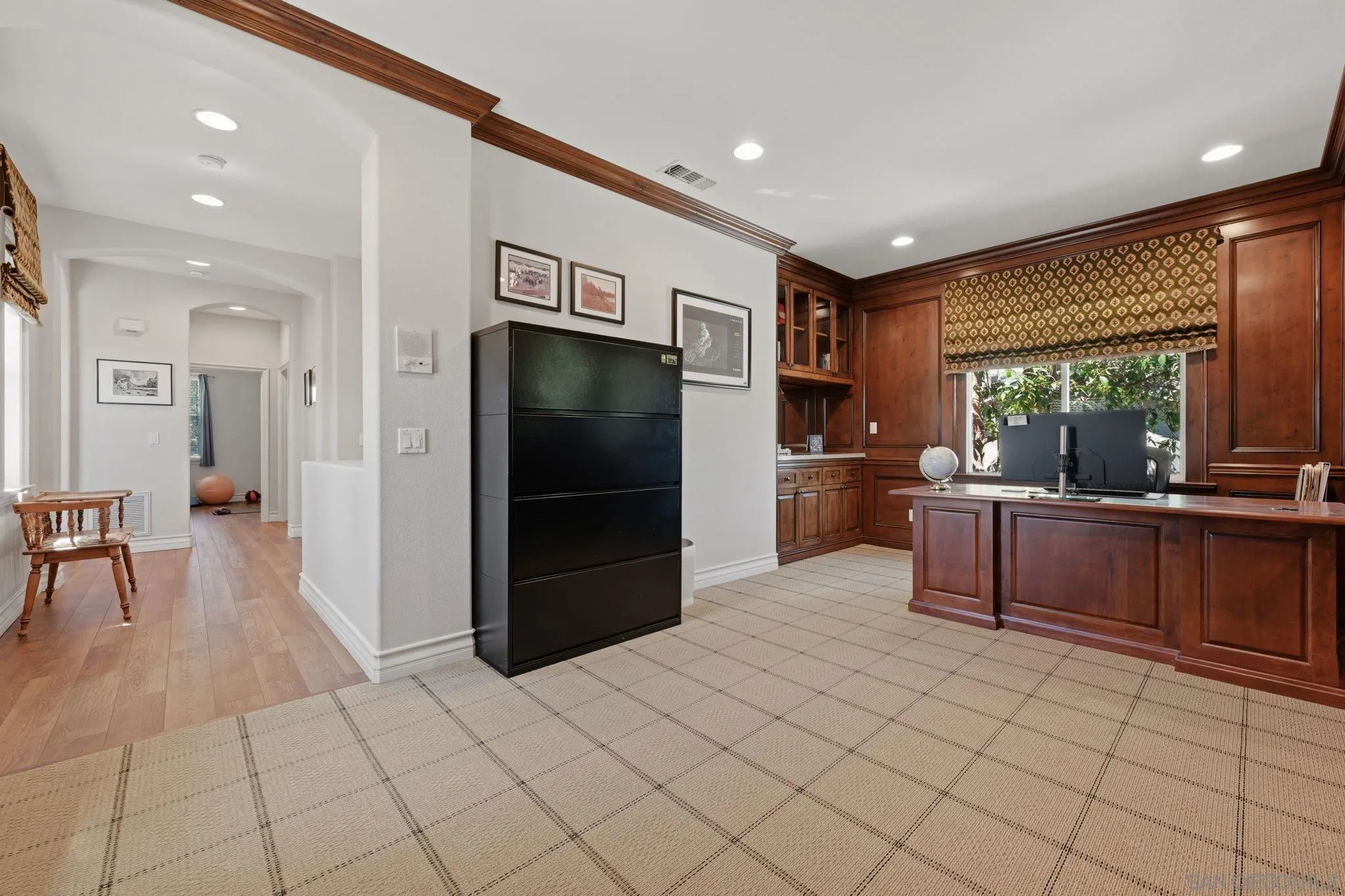 https://cdn.realtyfeed.com/cdn/127/260008448/92ec1bdfe01ce8188cbef97994a3ec78.webp