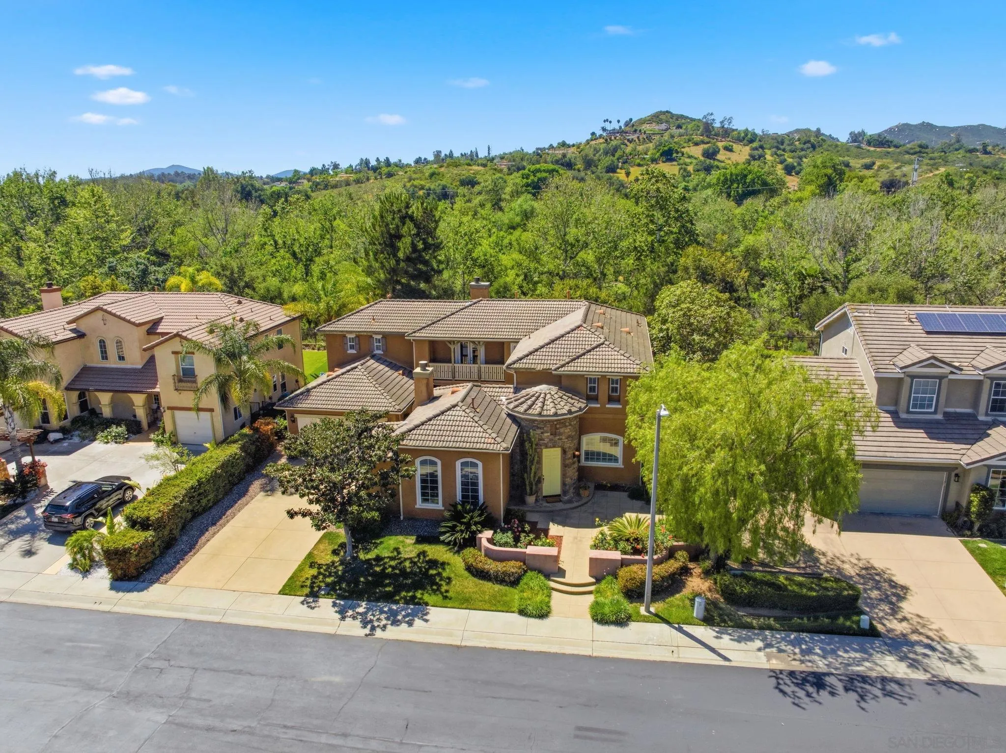 https://cdn.realtyfeed.com/cdn/127/260008448/9e7909fbc8c103d2d135c73bc89336fa.webp