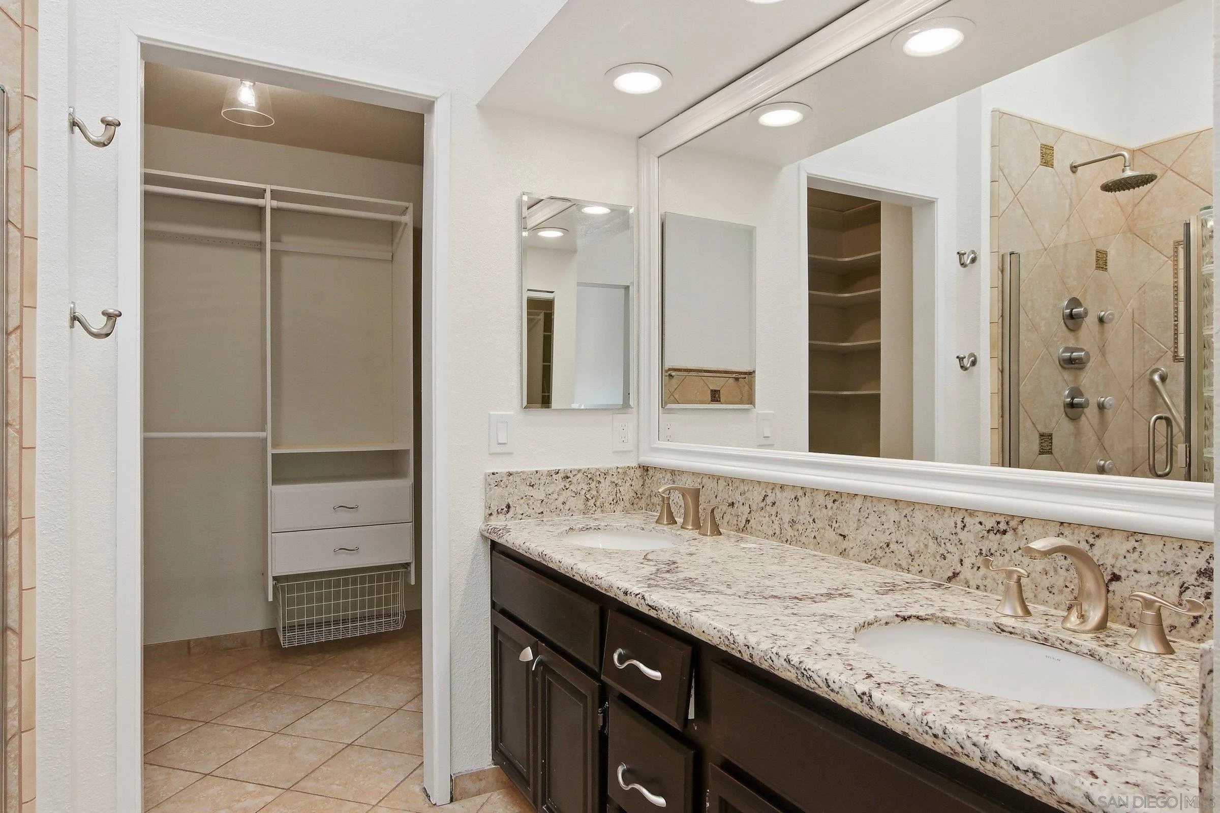 Photo #24: 260008450 Listing: Photo #24
