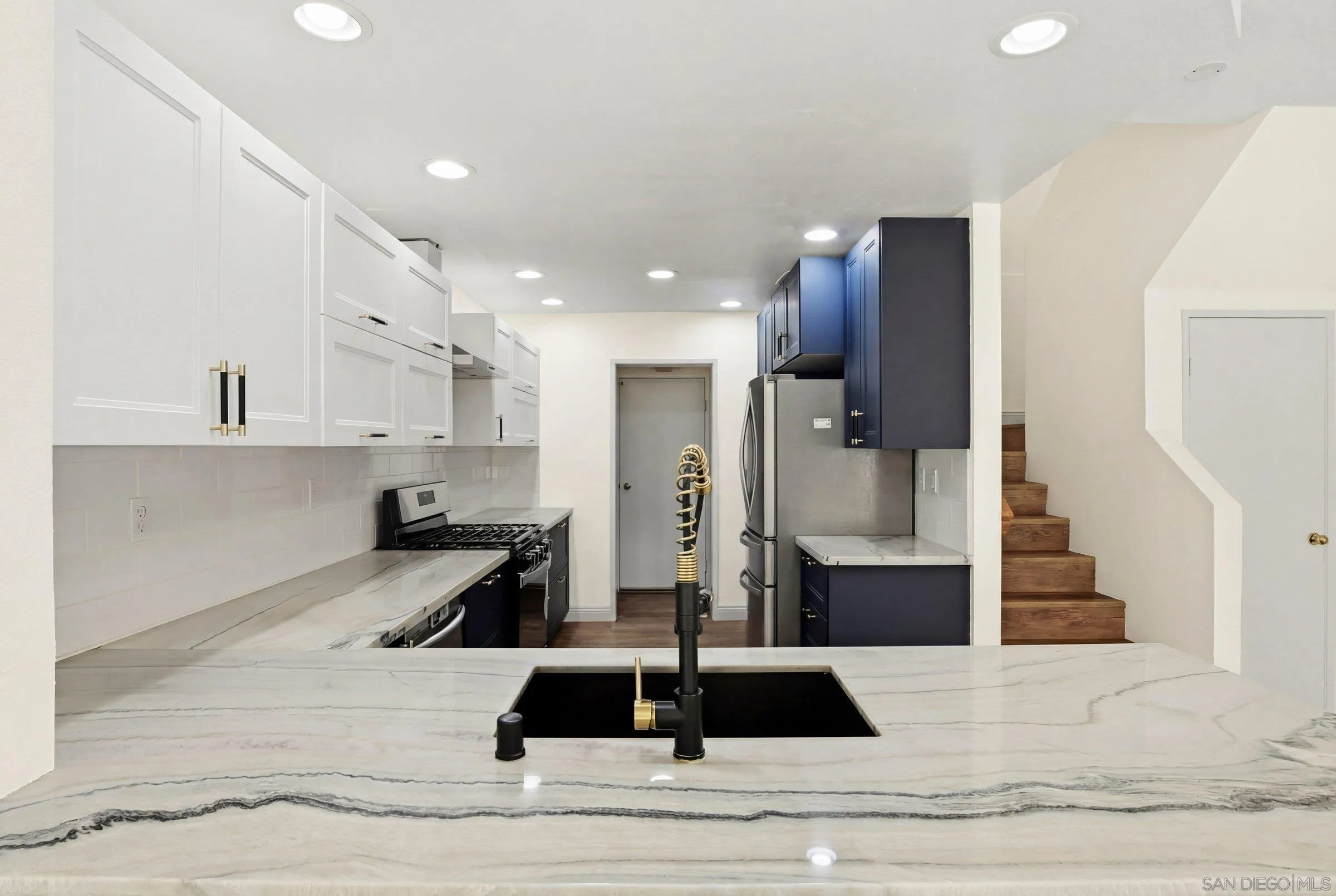 Photo #12: 260008450 Listing: Photo #12