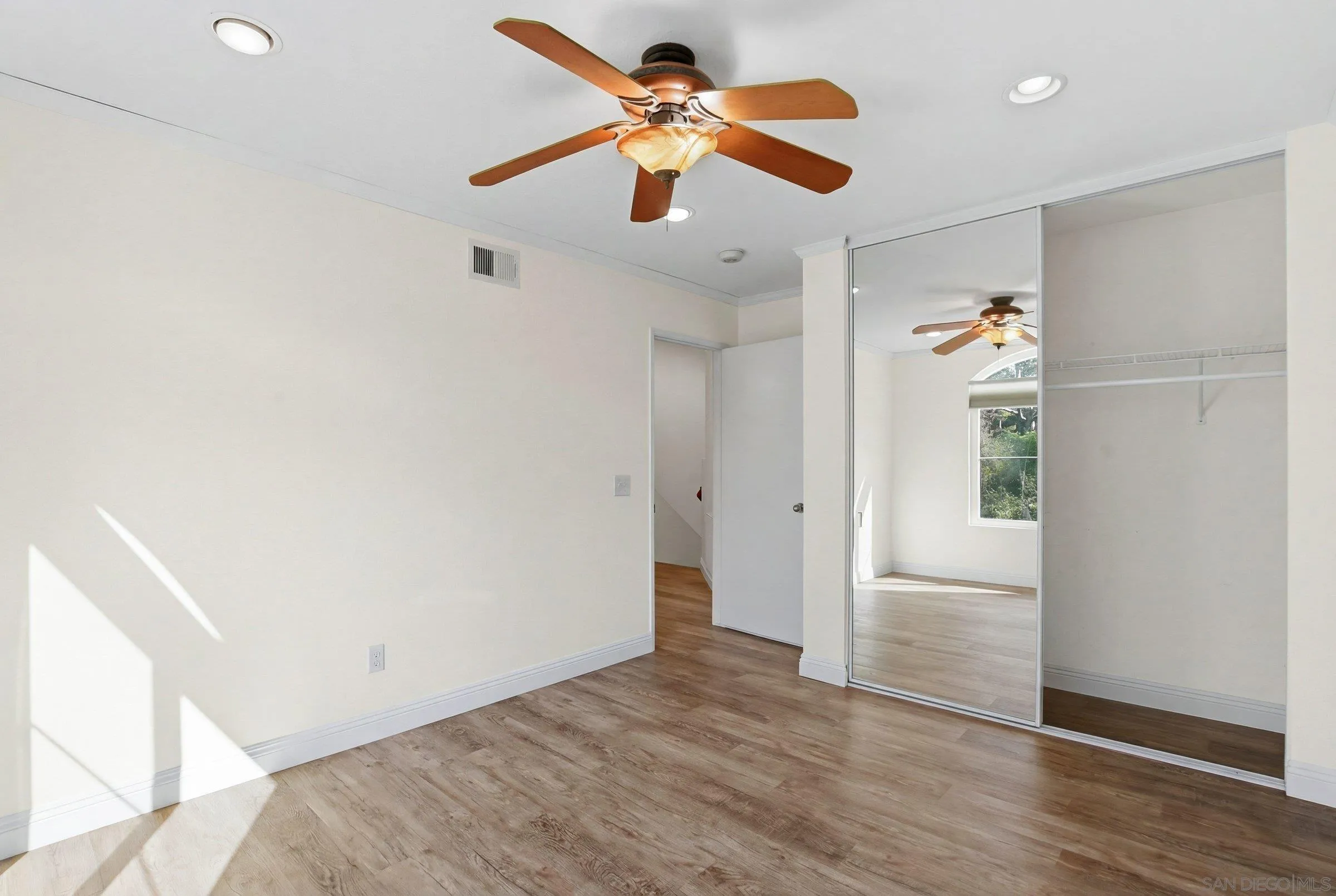 Photo #30: 260008450 Listing: Photo #30