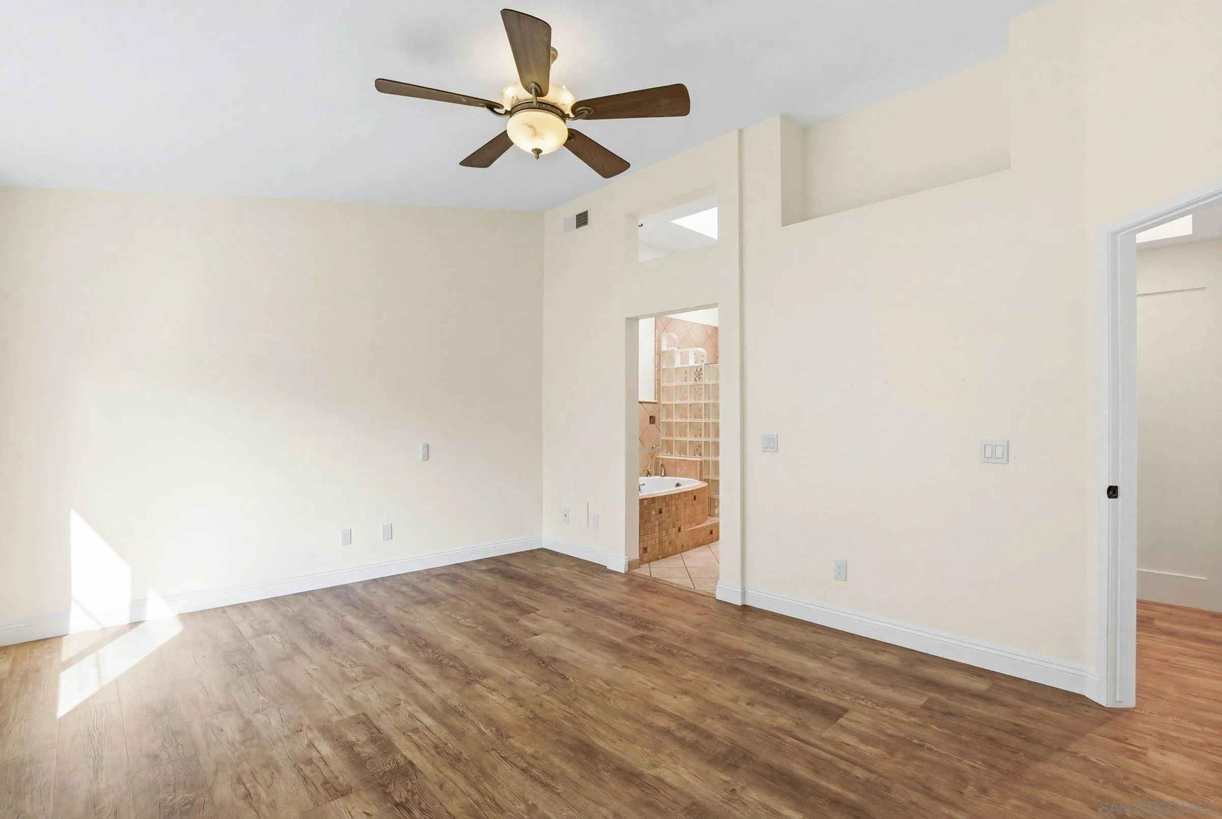 Photo #21: 260008450 Listing: Photo #21