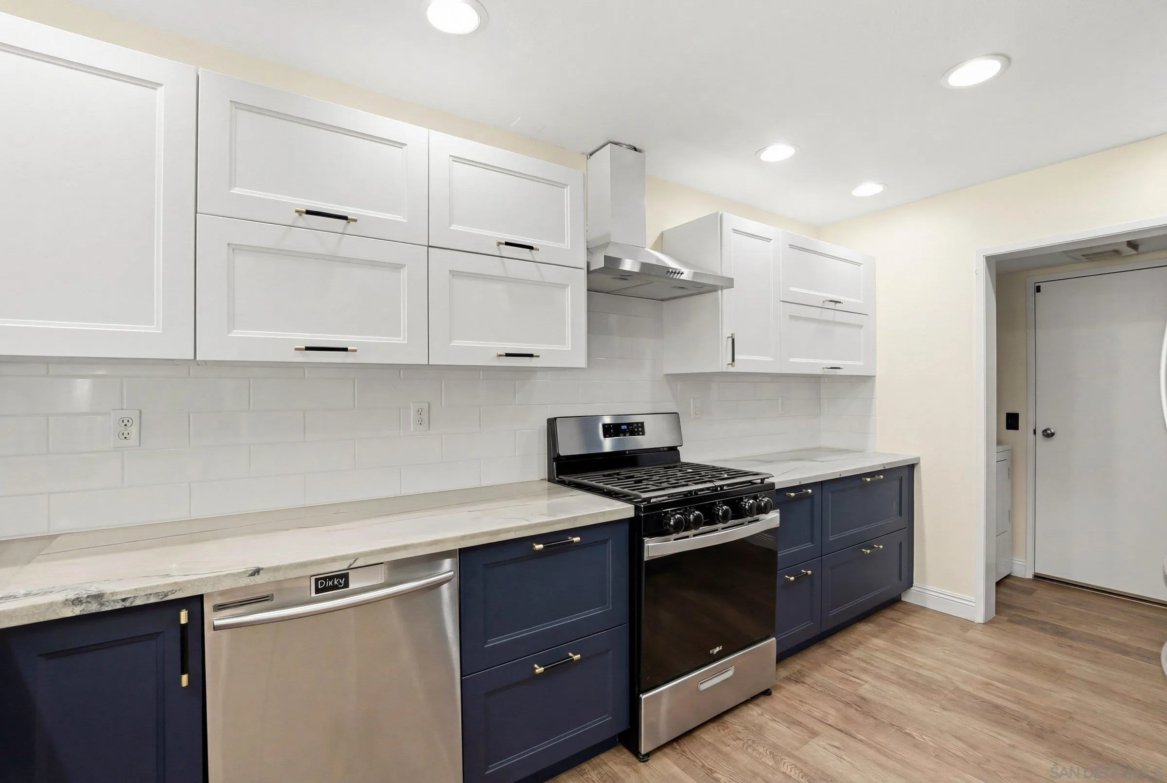 Photo #13: 260008450 Listing: Photo #13